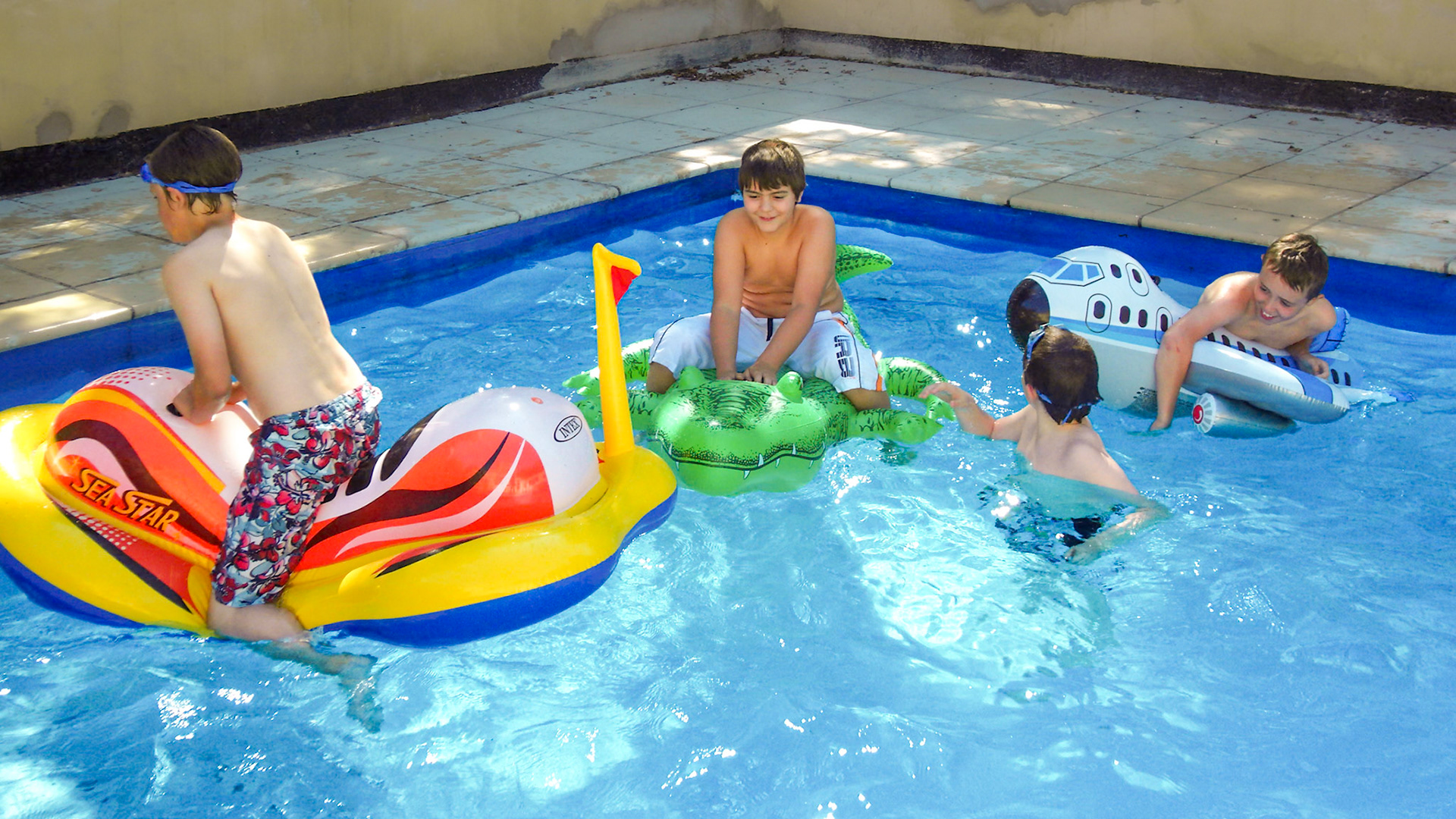 SAMSUNG DIGITAL CAMERA