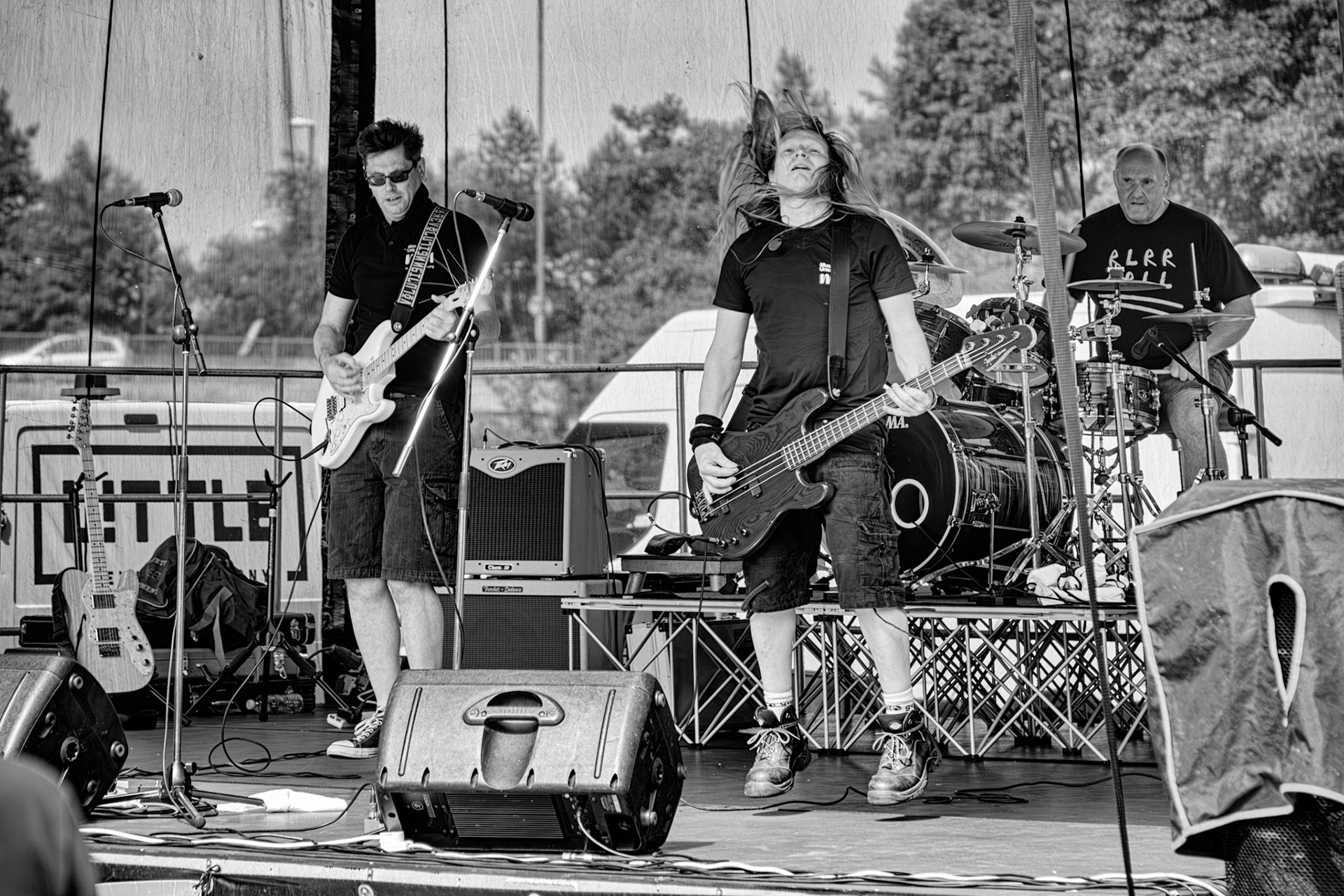 Yes - their feet really are off the ground