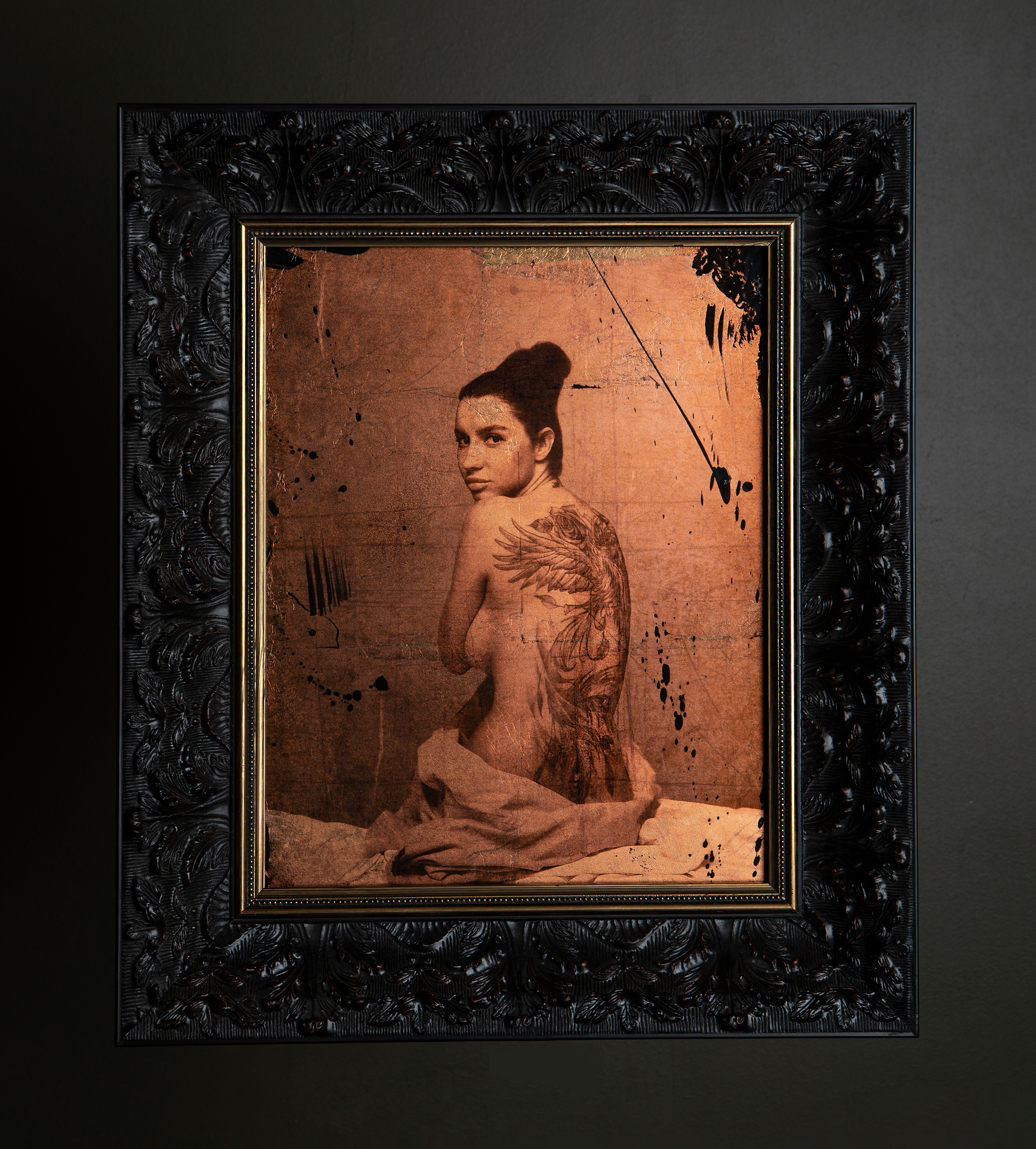 "The Girl with the Dragon Tattoo", 2021, Verre églomisé, 43x50.5 cm