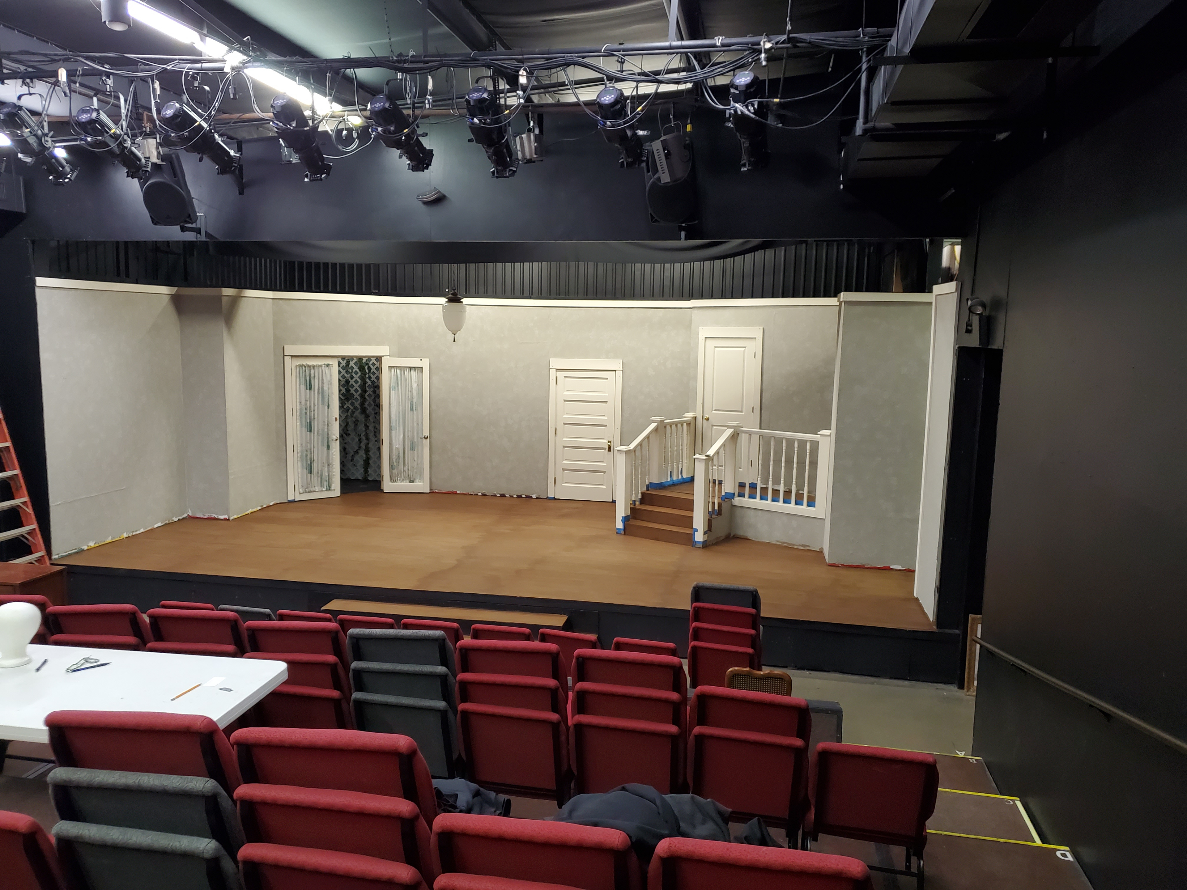 Wood Grain Floor - Leading Ladies - September 2019