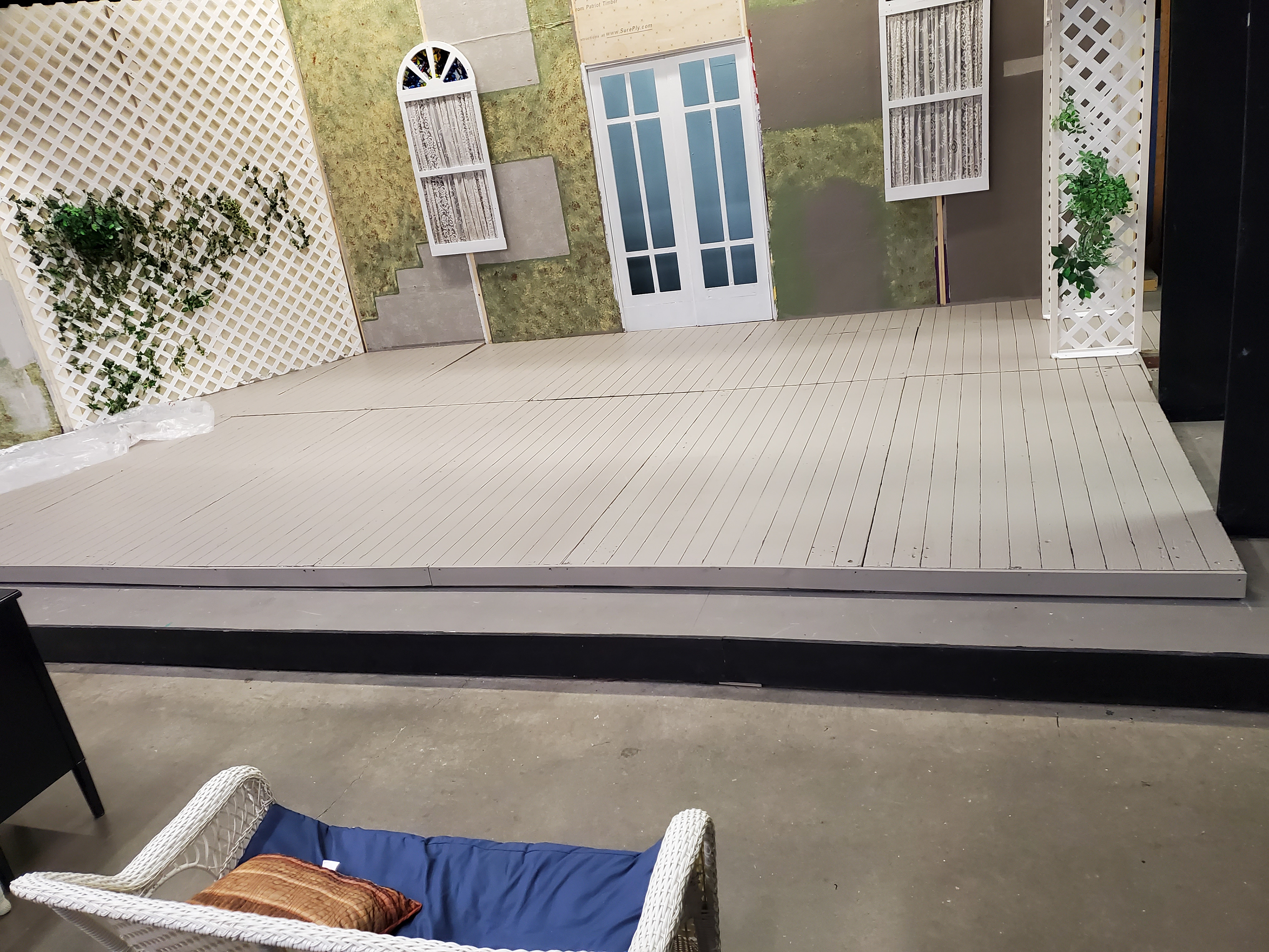 Gray Wash Decking - Savannah Sipping Society - September 2020