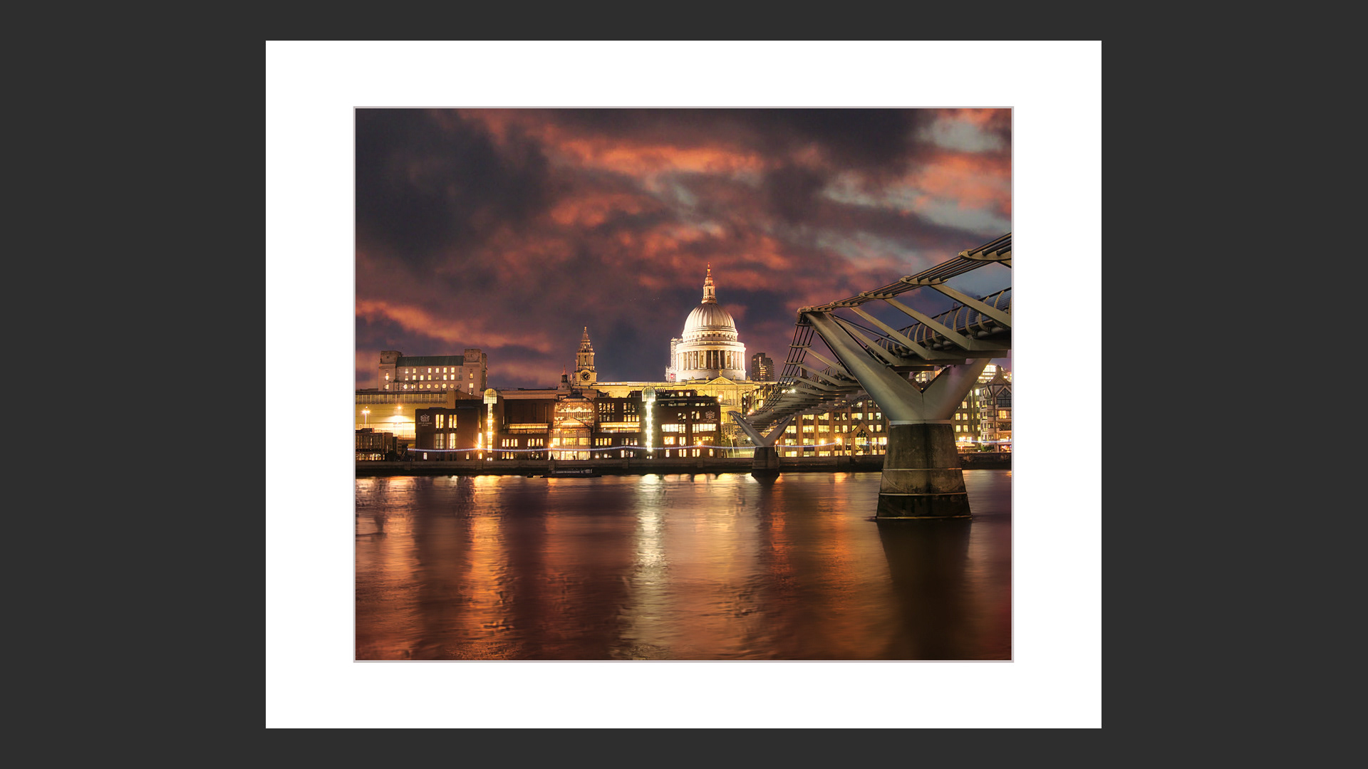 London St. Pauls & Millennium Bridge