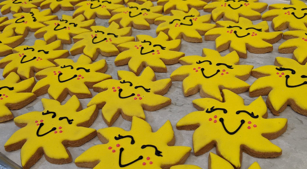 Renaud's Iced Cookies Yellow Sunshine Production by Novastarr Nelson, Design by Renaud's