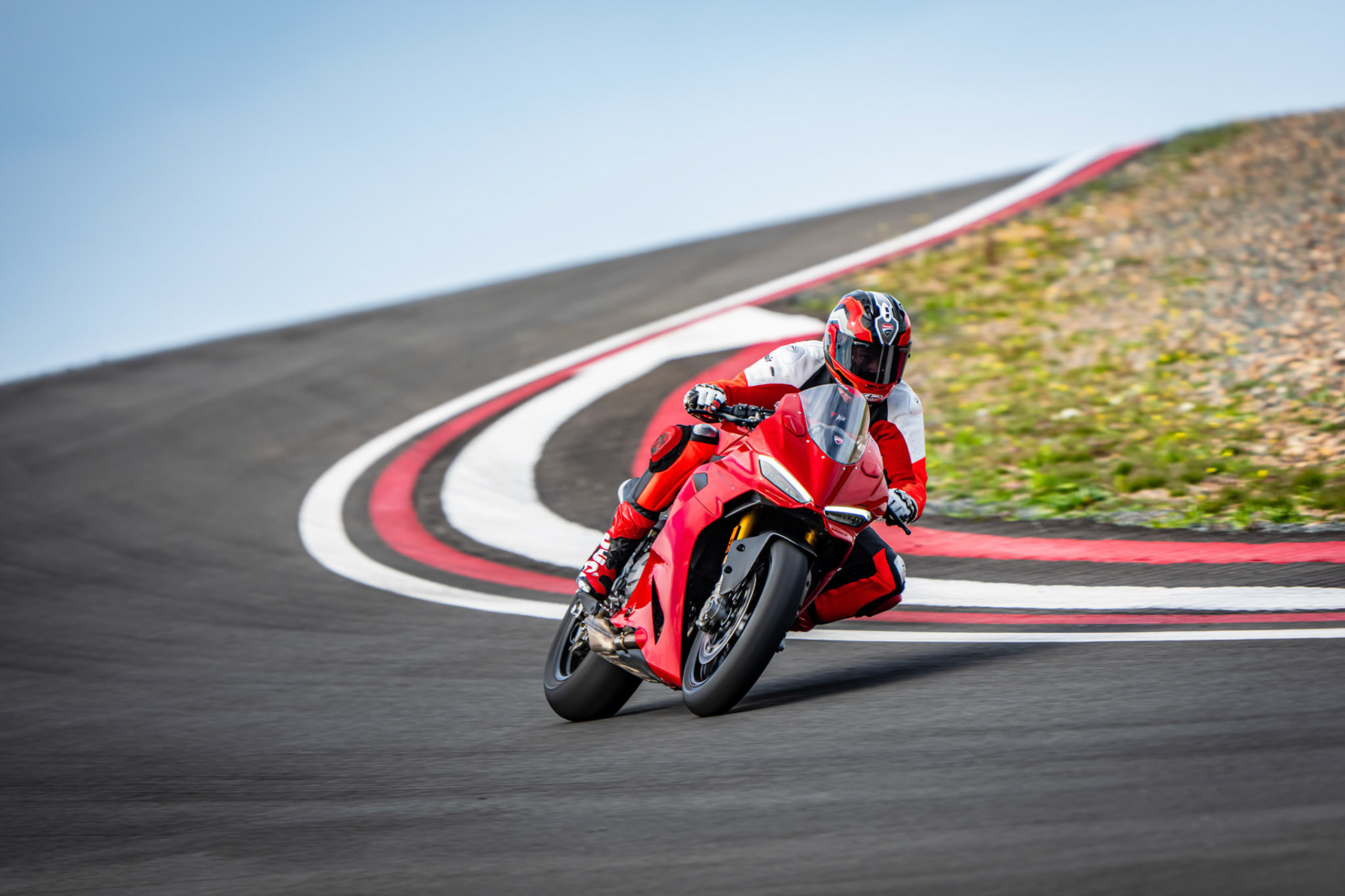 PRESS LAUNCH DUCATI PANIGALE V2 - 2025