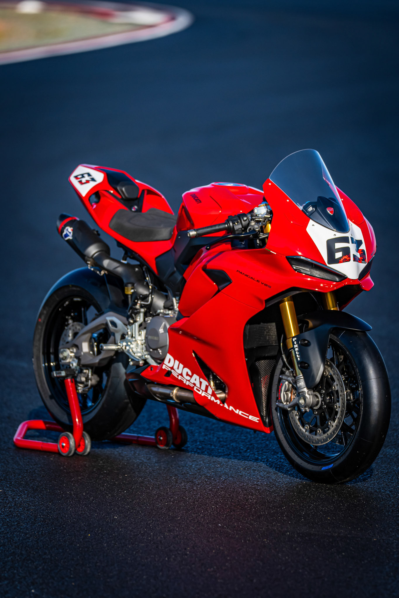 PRESS LAUNCH DUCATI PANIGALE V2 - 2025