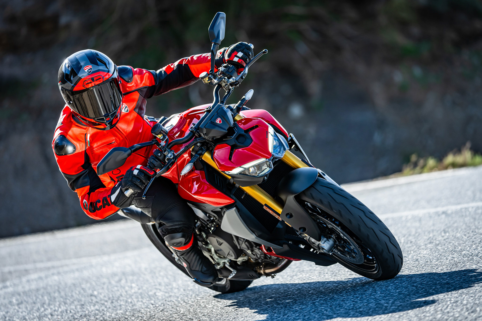 PRESS LAUNCH DUCATI STREETFIGHTER V2 - 2025