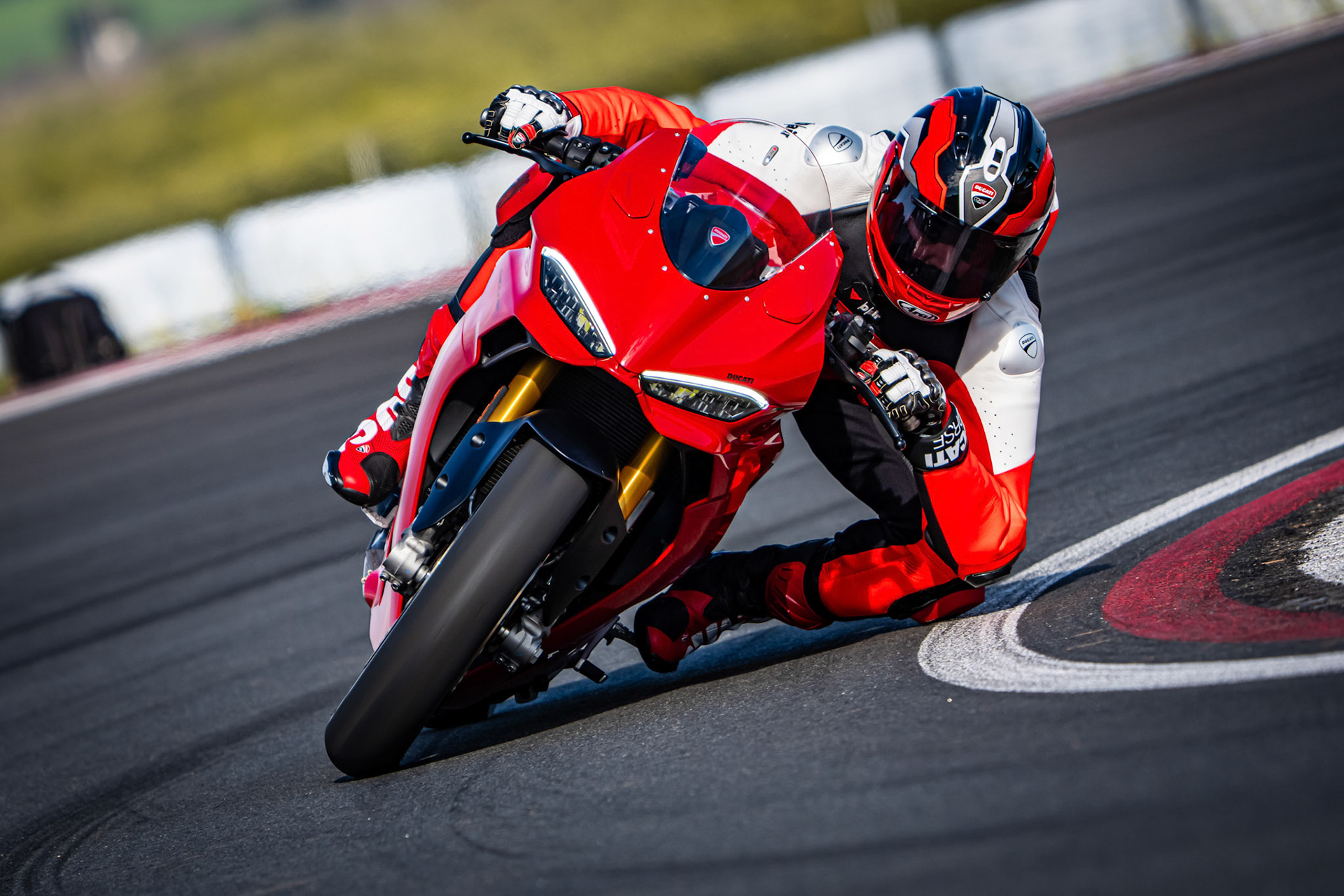 PRESS LAUNCH DUCATI PANIGALE V2 - 2025