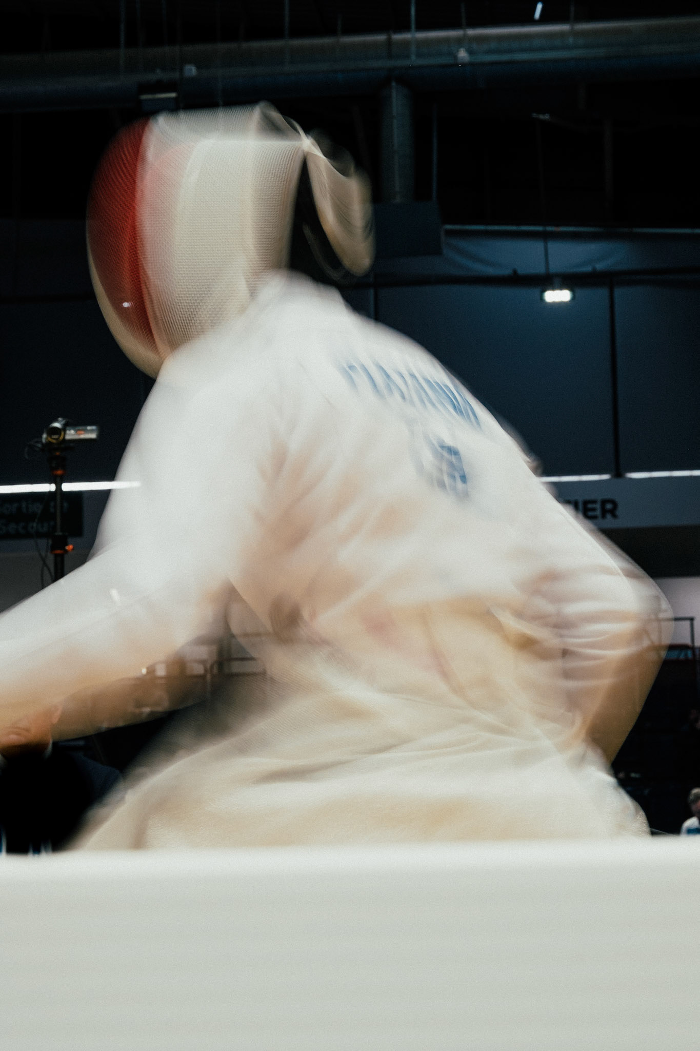 France, Suresnes, 2024-08-16. Yohan Peter, member of the French wheelchair fencing team, trains for the Paralympics. romain de sigalas /Hans Lucas. France, Suresnes, 2024-08-16. Yohan Peter membre de l équipe de france d escrime fauteuil s'entraine avant les jeux paralympiques. Romain de Sigalas / Hans Lucas