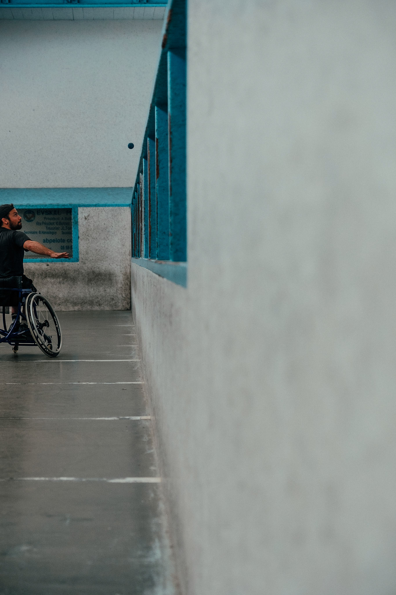 France, Bayonne, 2023-06-15. Basque pelota, a history of transmission in a sport with a long tradition. Discover the diversity of pelota with female players et with the French team's handi pelota section. Maixi plays at fullback. Photograph by romain de sigalas / hans lucas. France, bayonne, 2023-06-15. La pelote Basque, une histoire de transmission dans un sport de longue tradition. A la rencontre de la diversite de la pelote avec les joueuses et egalement la section handi pelote de l equipe de France. Maixi joue au poste d'arriere. Photographie de romain de sigalas / hans lucas.