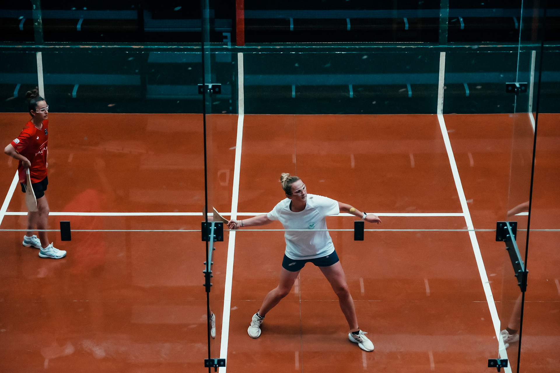 France, Bayonne, 2023-06-15. Basque pelota, a history of transmission in a sport with a long tradition. Discover the diversity of pelota with female players et with the French team's handi pelota section. Ania Oronoz plays up front with Marie Goyenetceh at the back. Ania has been with the Saint Pée sur Nivelle club for 8 years. She is French champion in Paleta Gomme pleine. She took to the Pala very naturally, knowing that her dad played it. Pala is very accessible in the Basque country, with frontons in every village. Photograph by romain de sigalas / hans lucas. France, bayonne, 2023-06-15. La pelote Basque, une histoire de transmission dans un sport de longue tradition. A la rencontre de la diversite de la pelote avec les joueuses et egalement la section handi pelote de l equipe de France. Ania Oronoz joue devant en duo avec Marie Goyenetceh qui joue à l'arrière. Ania est au club de Saint Pee sur Nivelle depuis 8 ans. Elle est championne de France de Paleta Gomme pleine. Elle s est mise à la Pala tres naturellement sachant que son papa y jouait. Sachant aussi que la Pala est très accessible dans le pays Basque avec des frontons dans chaque village. Photographie de romain de sigalas / hans lucas.