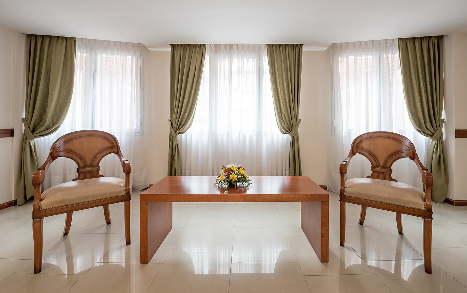 Fotografías del Hotel Riviera realizadas en la ciudad de Mar del Plata por el fotógrafo Sebastián Vecchi