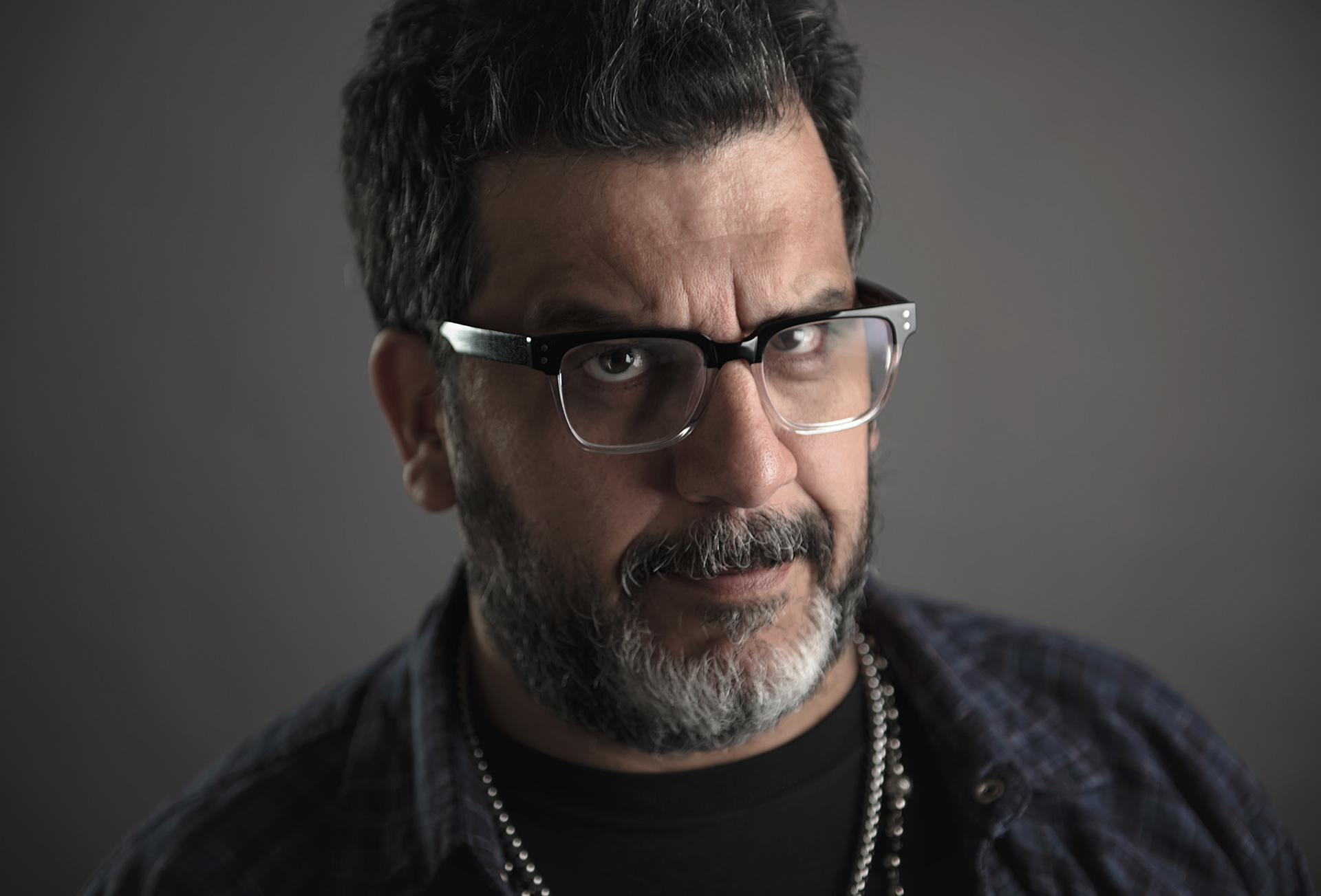 Fotografía del humorista Pablo Vasco realizada por el fotógrafo Sebastián Vecchi en Mar del Plata