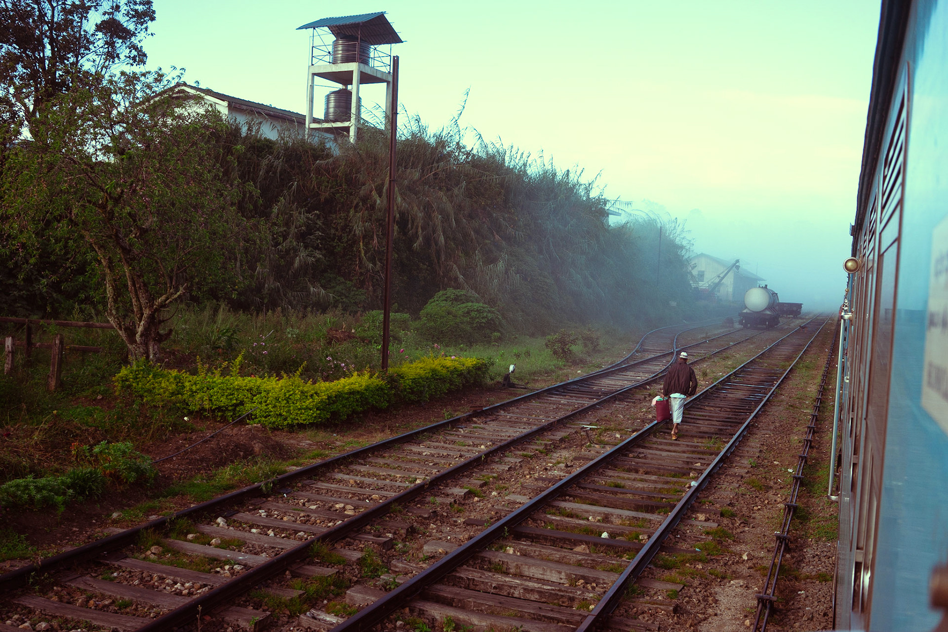 Tracks outside Ella