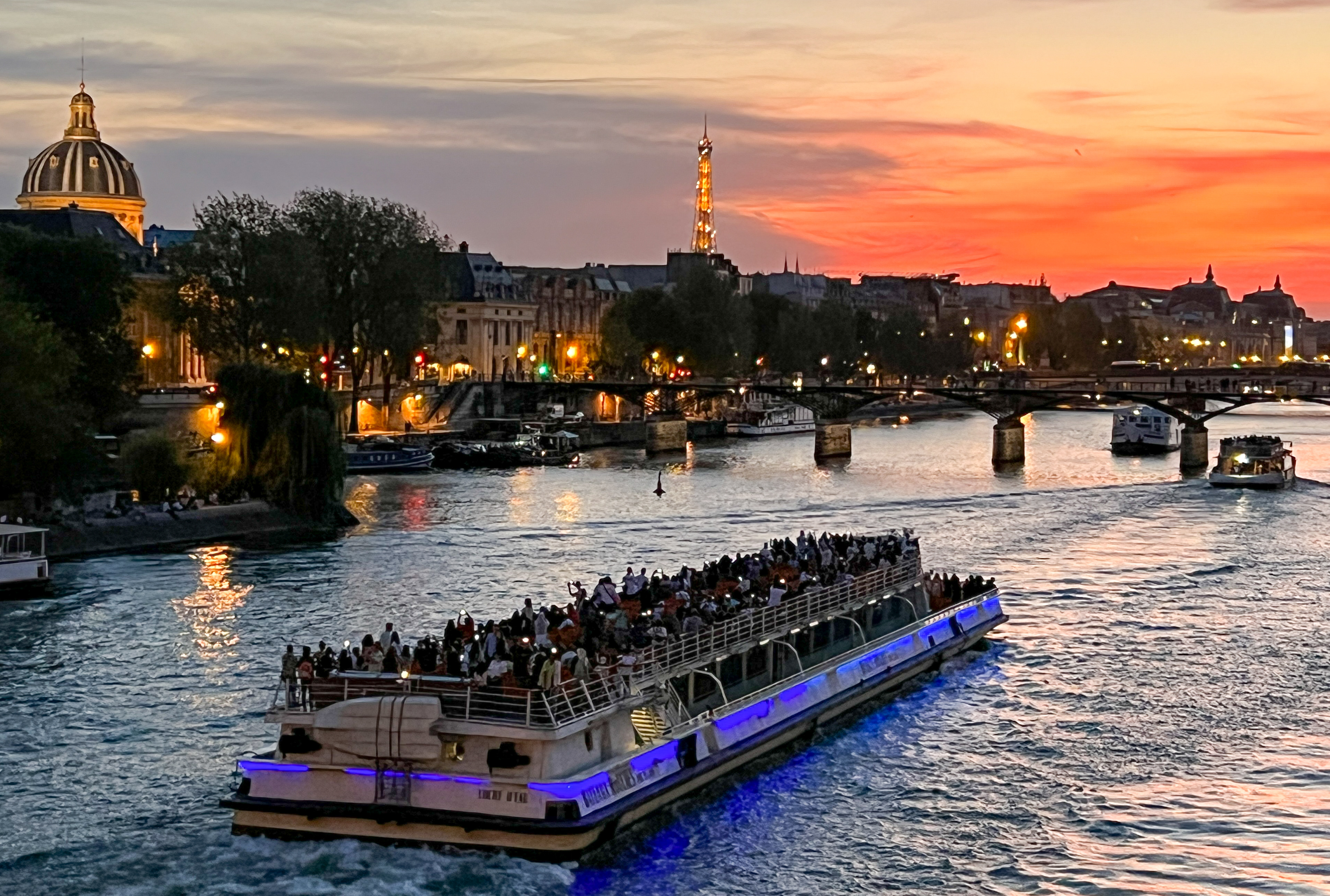 Bateau Mouches Night Tour