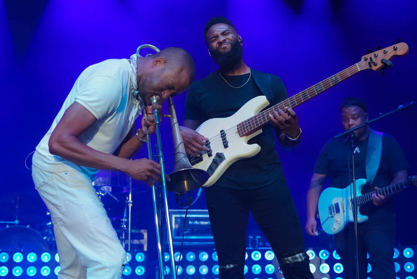 Trombone Shorty & Orleans Avenue (c/13)