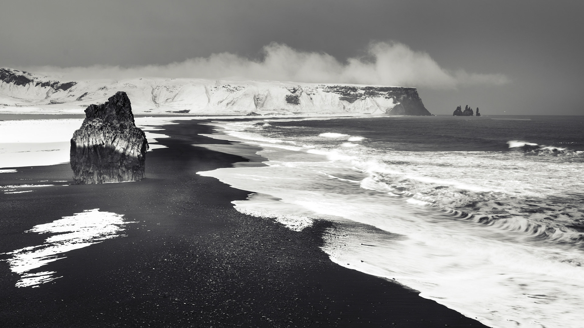 Reynisfjara to Reynisdrangard