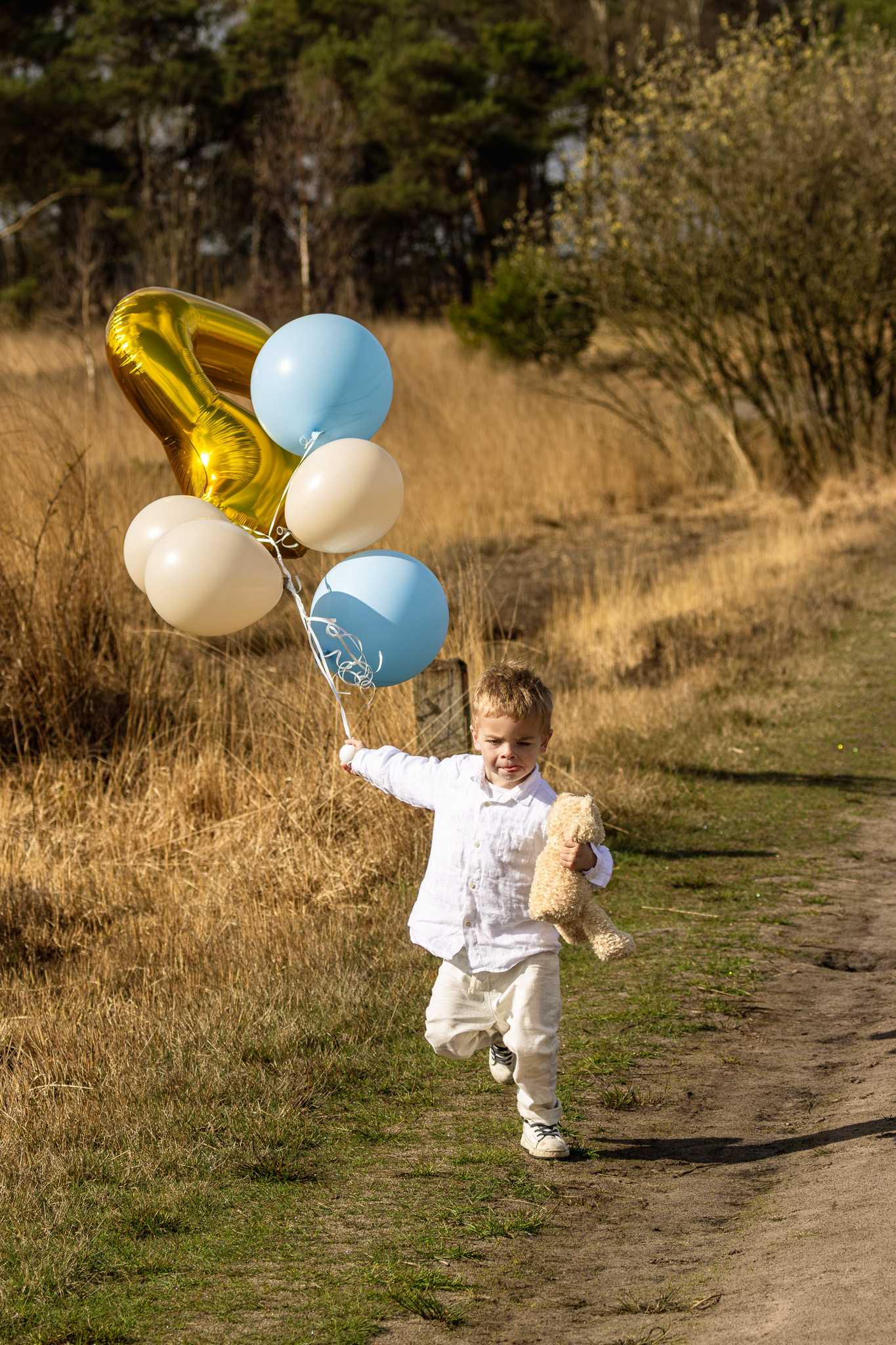 Familiefotoshoot in de natuur – Shana en Odin in Stappersven, Kalmthout