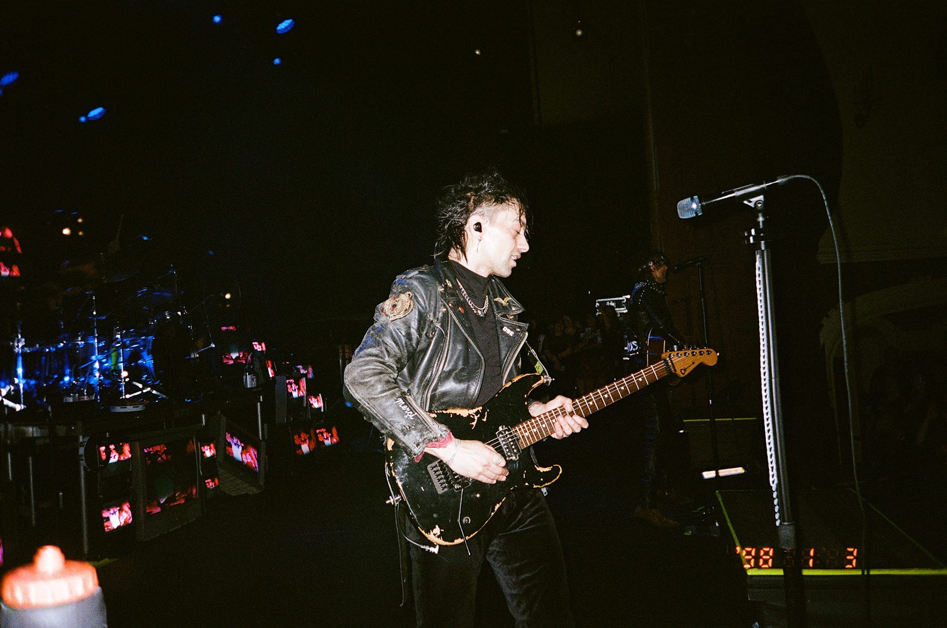 Behind the Scenes at Boys Like Girls Closing Show of Tour