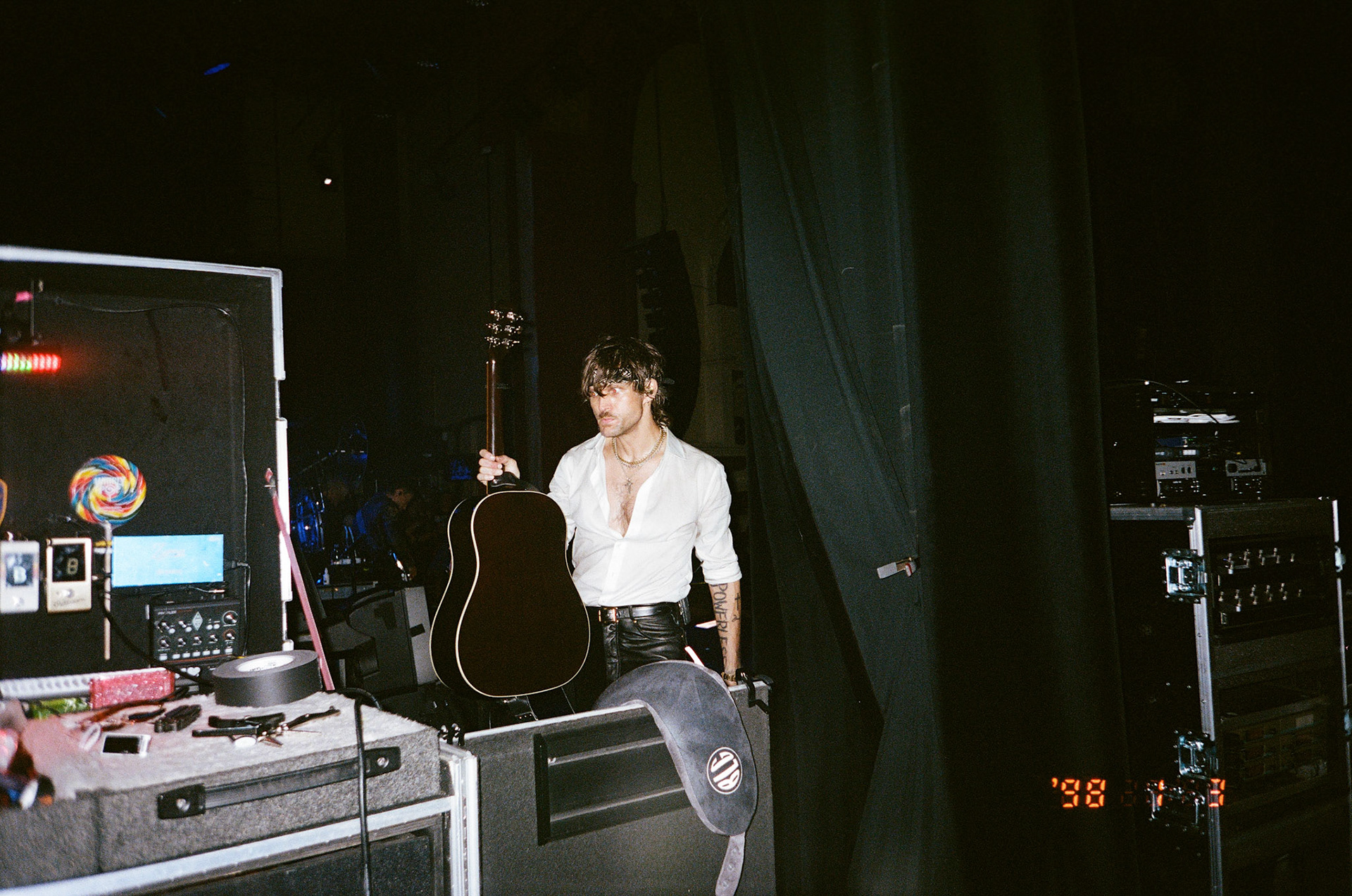 Behind the Scenes at Boys Like Girls Closing Show of Tour