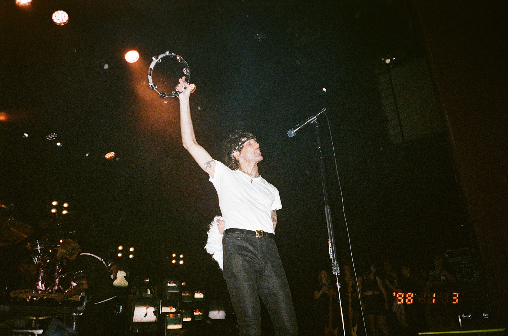 Behind the Scenes at Boys Like Girls Closing Show of Tour