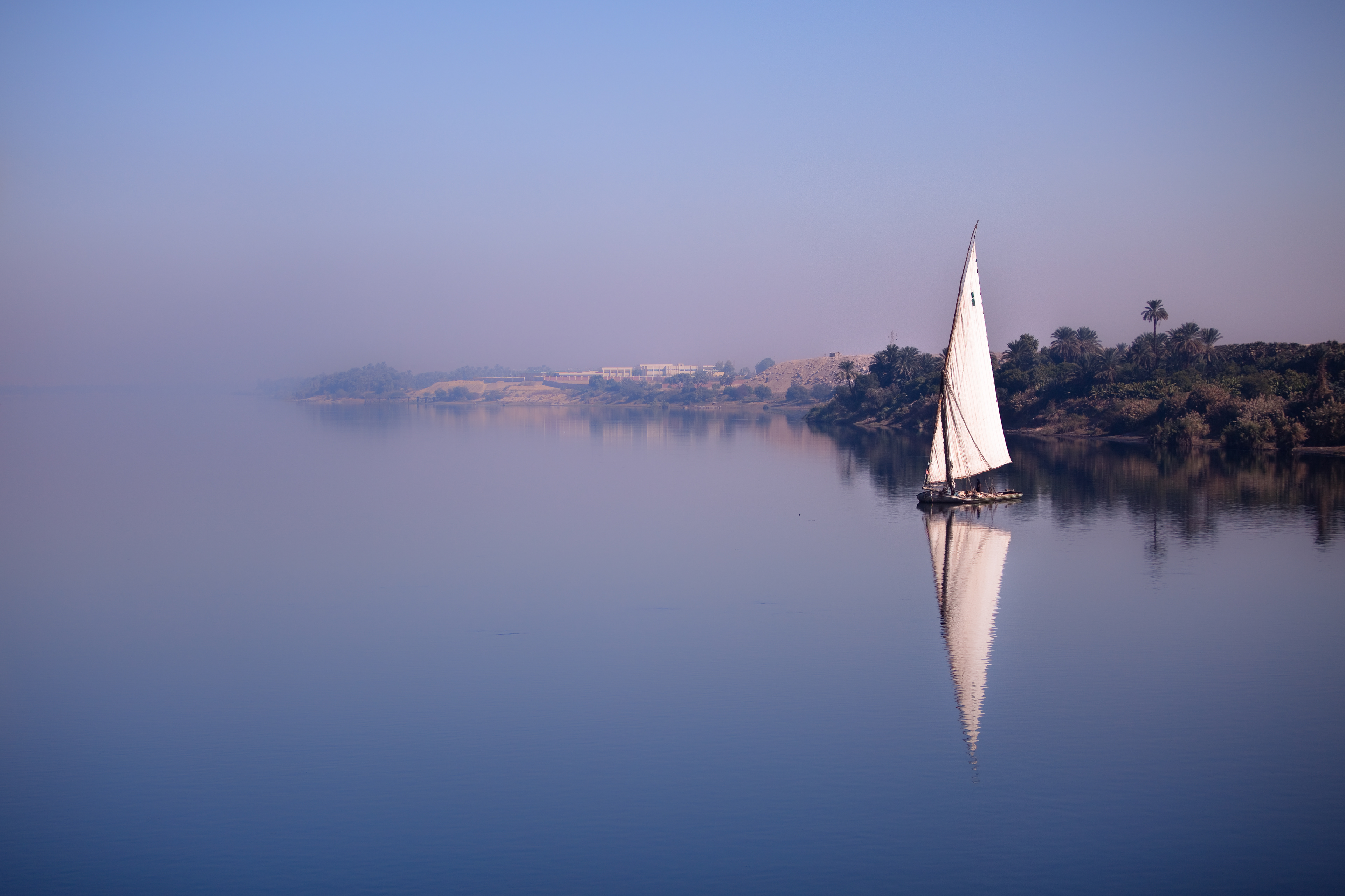 Felucca op de Nijl, vlakbij Aswan in Egypte