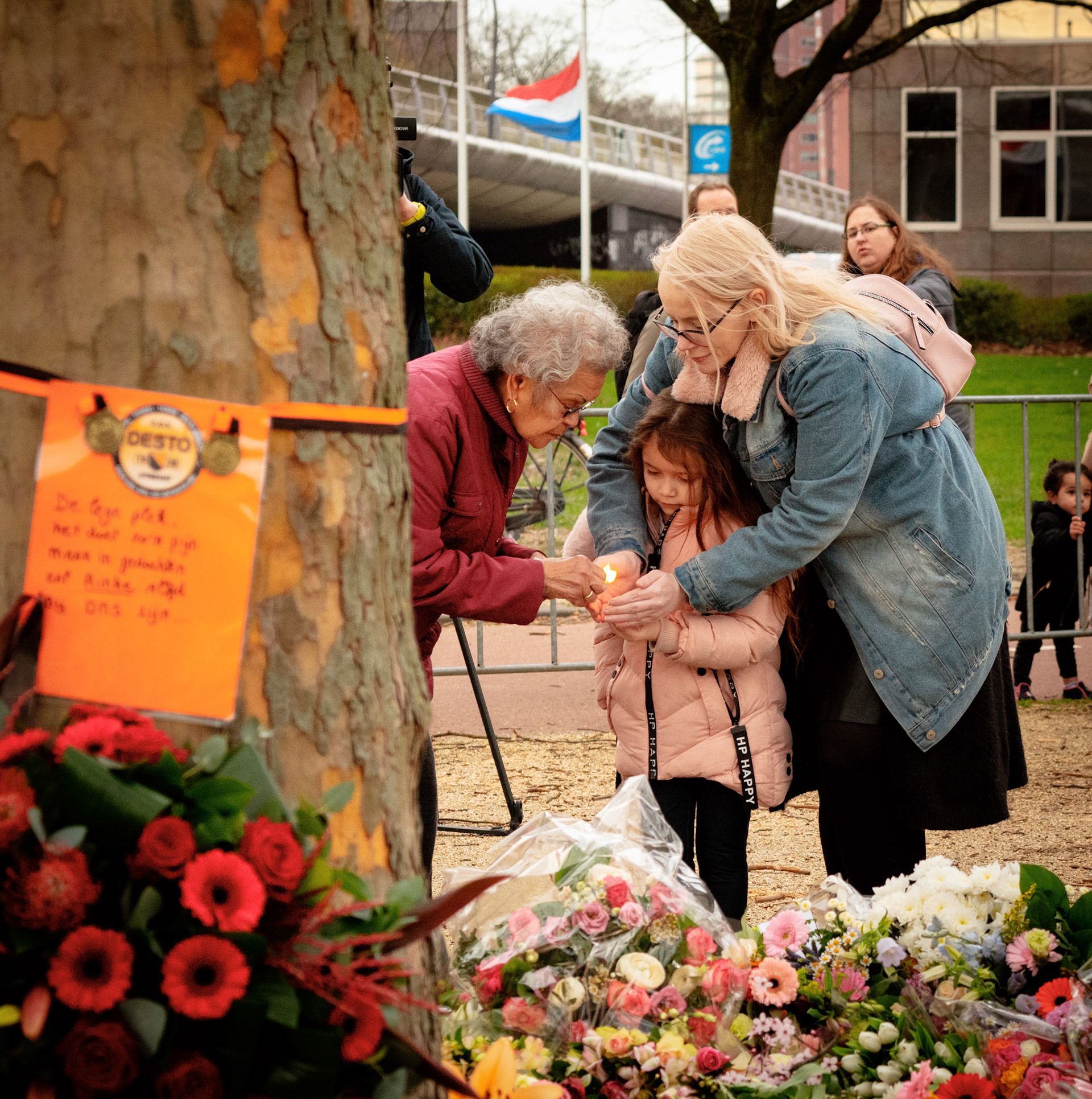 Flowers along the Utrecht tram attack