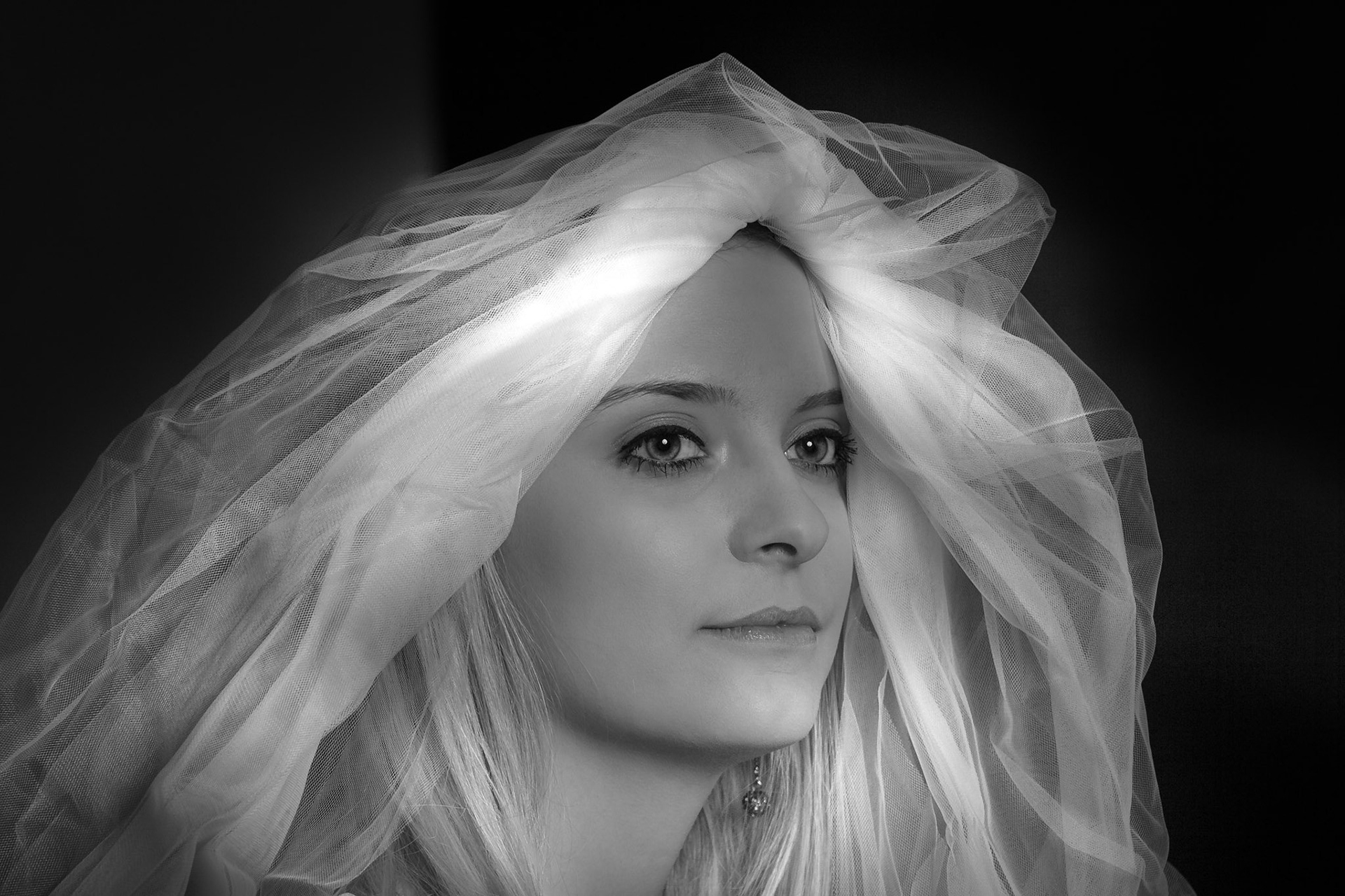 Model met thema huwelijk