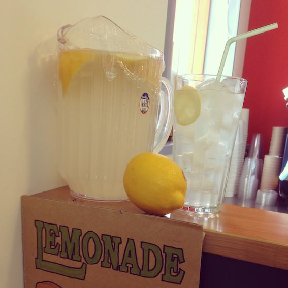 Y's Muffin COFFEEHOUSE coffee to go