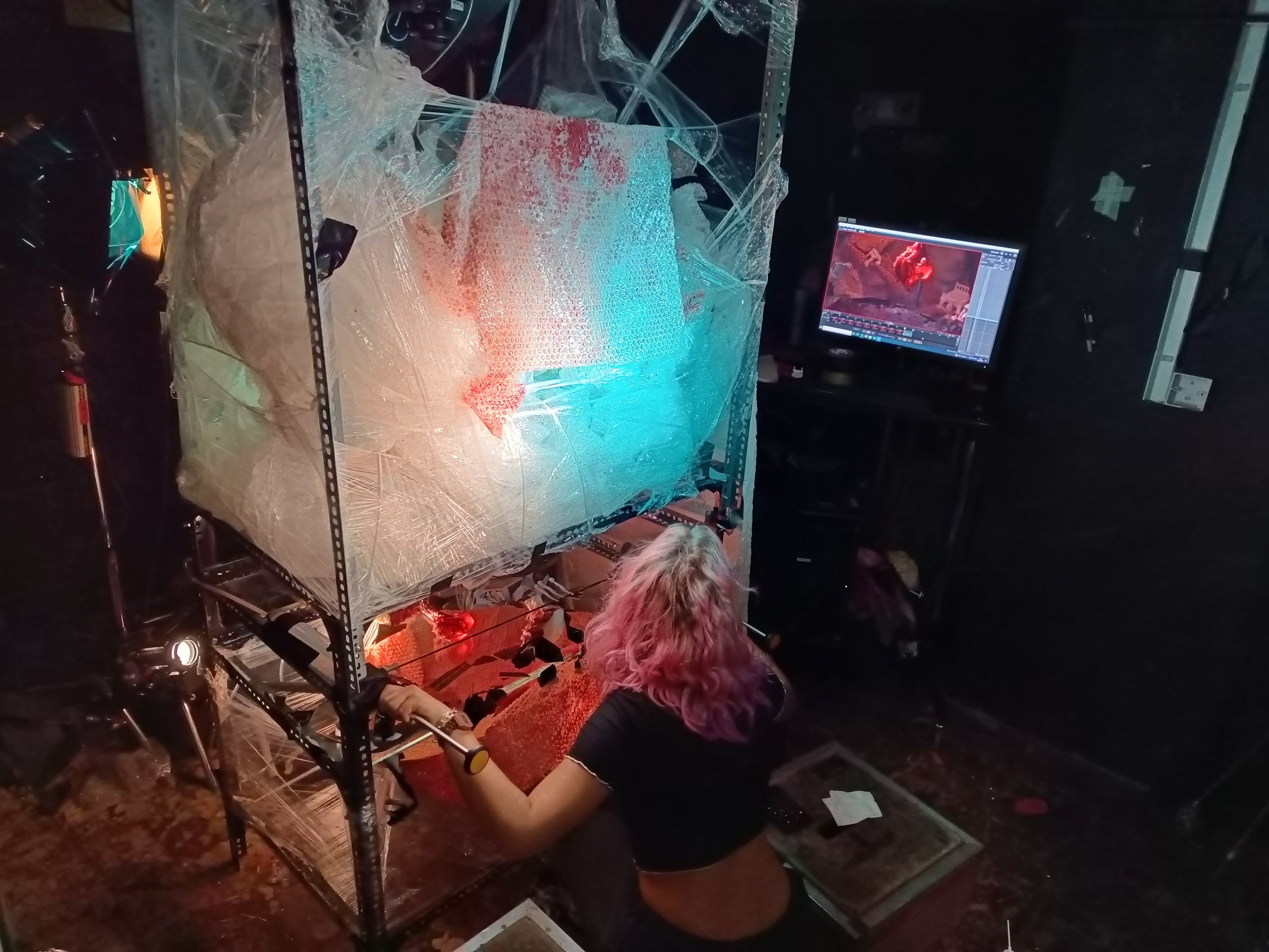 Animating the latex balloon hearts with syringes