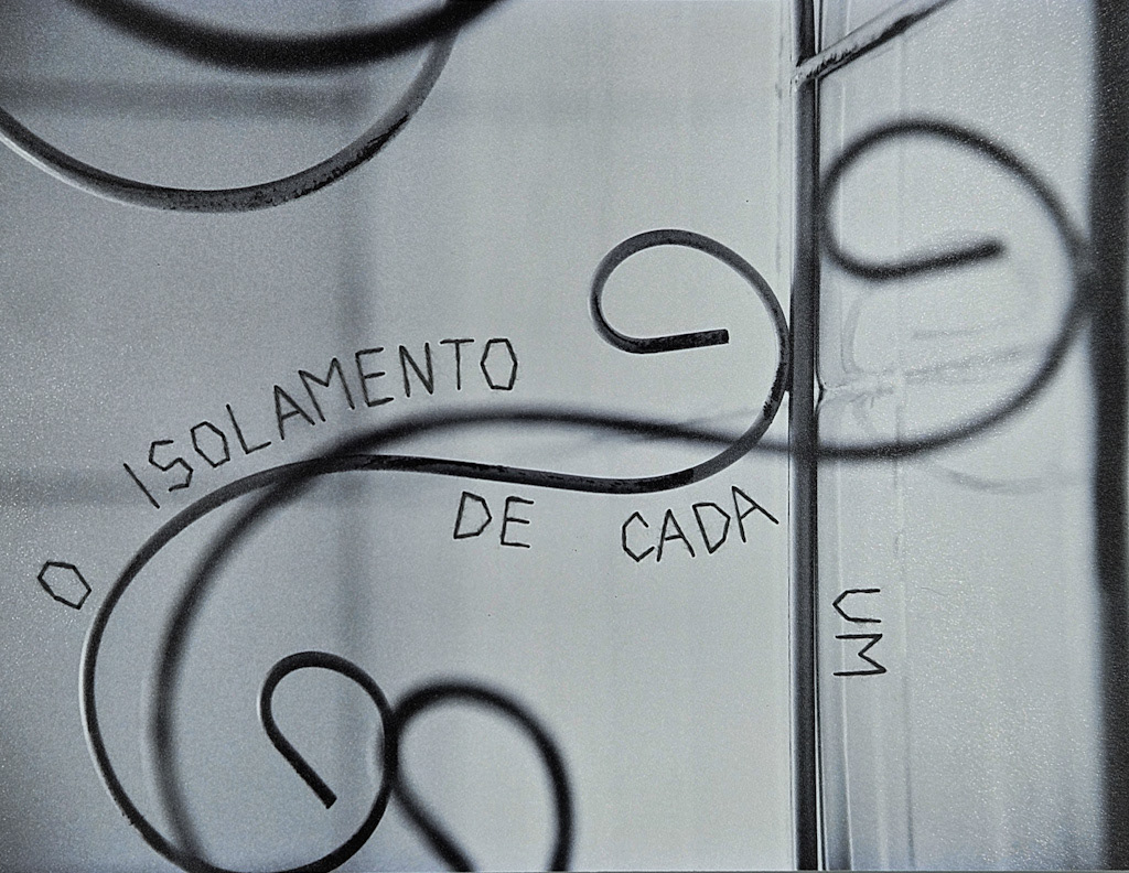 O isolamento de cada um