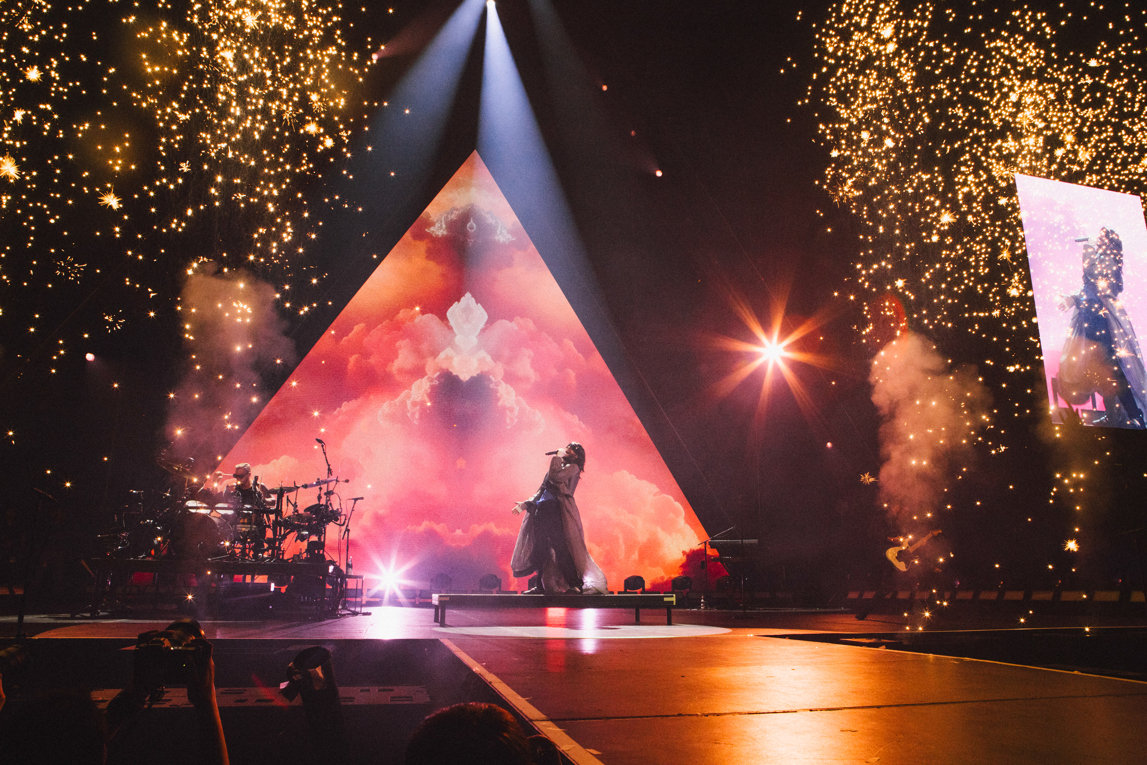 THIRTY SECONDS TO MARS
