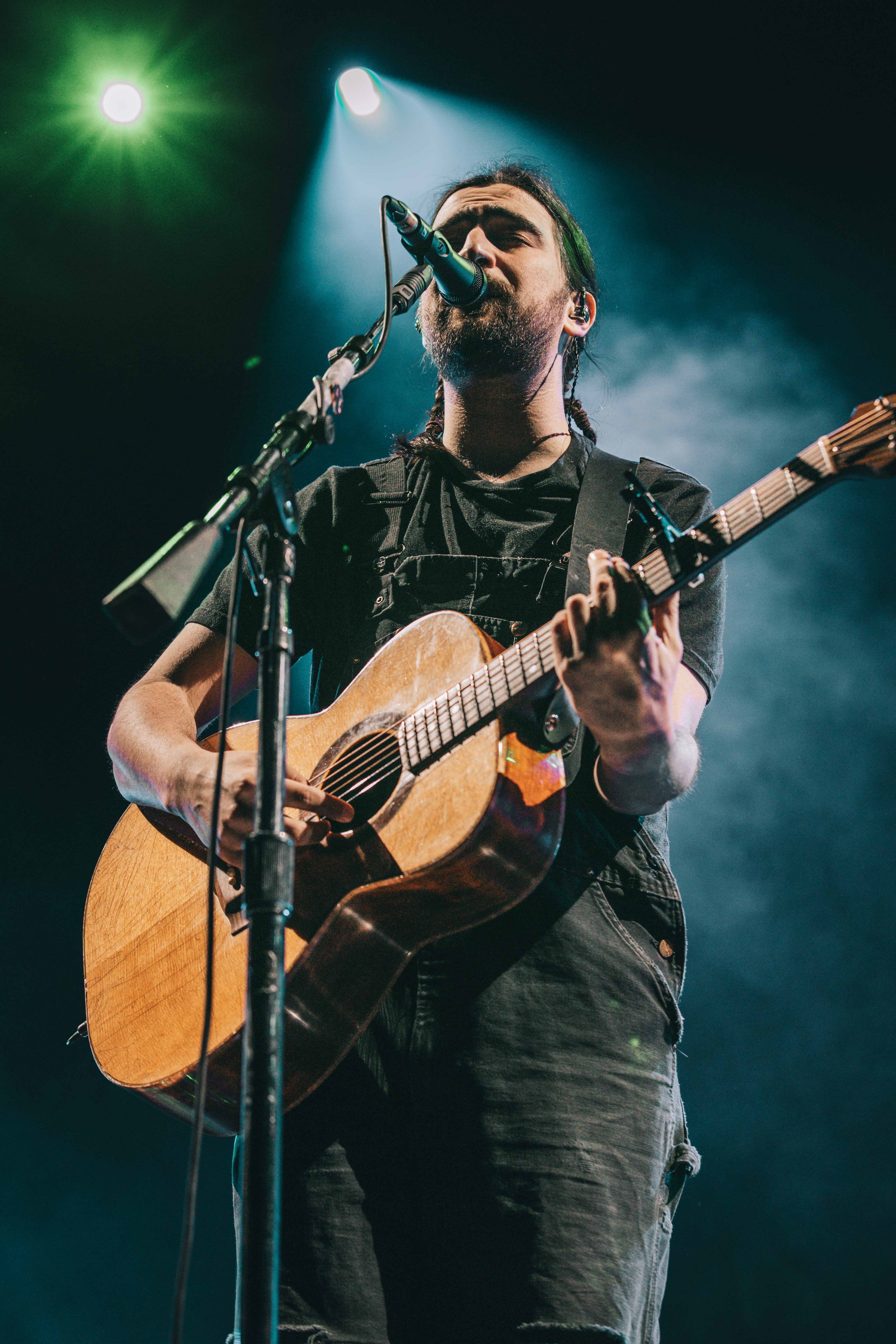 NOAH KAHAN