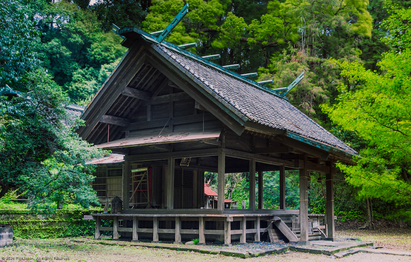 Maioka Hachimangu Shrine (Side)