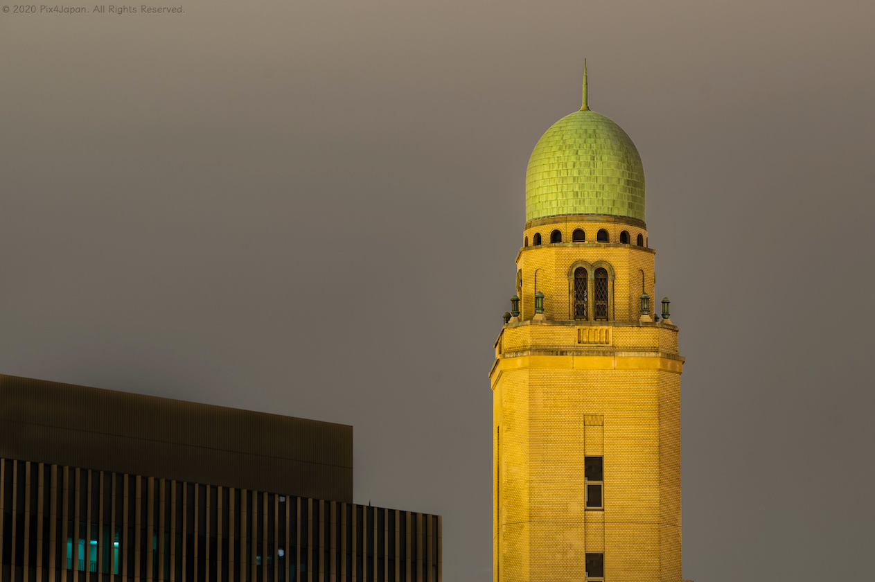 Long Exposure at Night of Historical Customs Building aka "The Queen"
