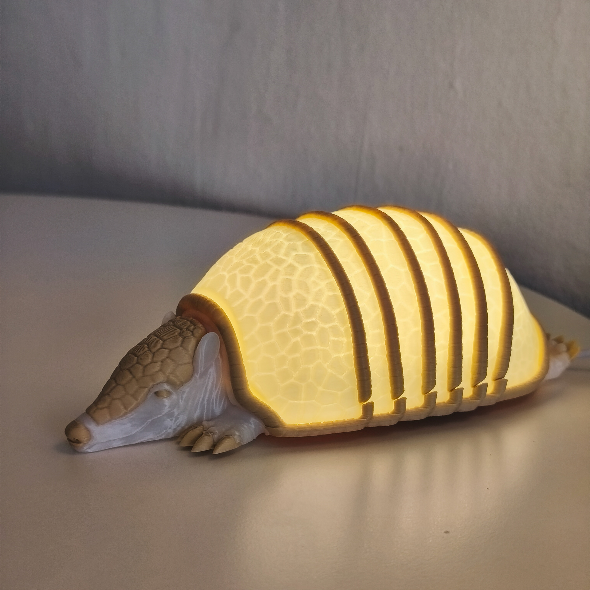 01 armadillo_lamp