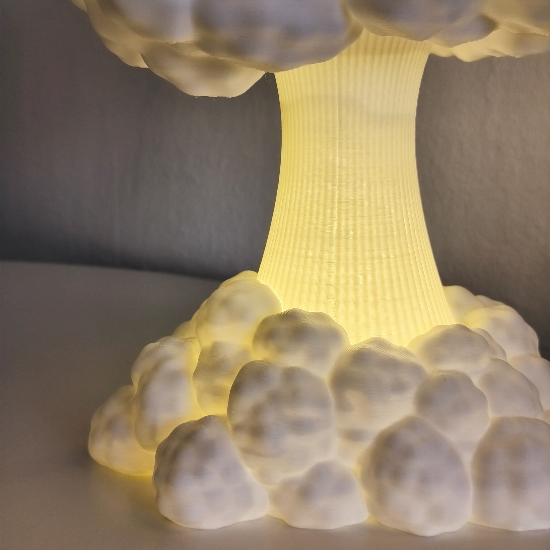 04 nuclear_cloud_lamp
