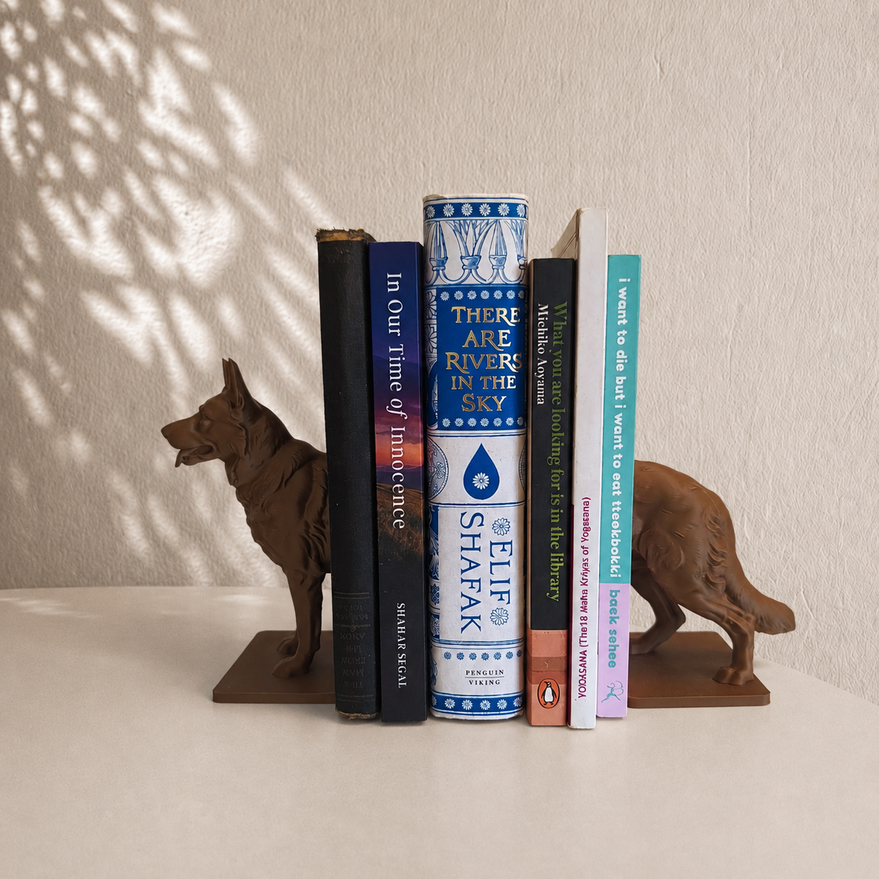 08 german_shepard_book_holder