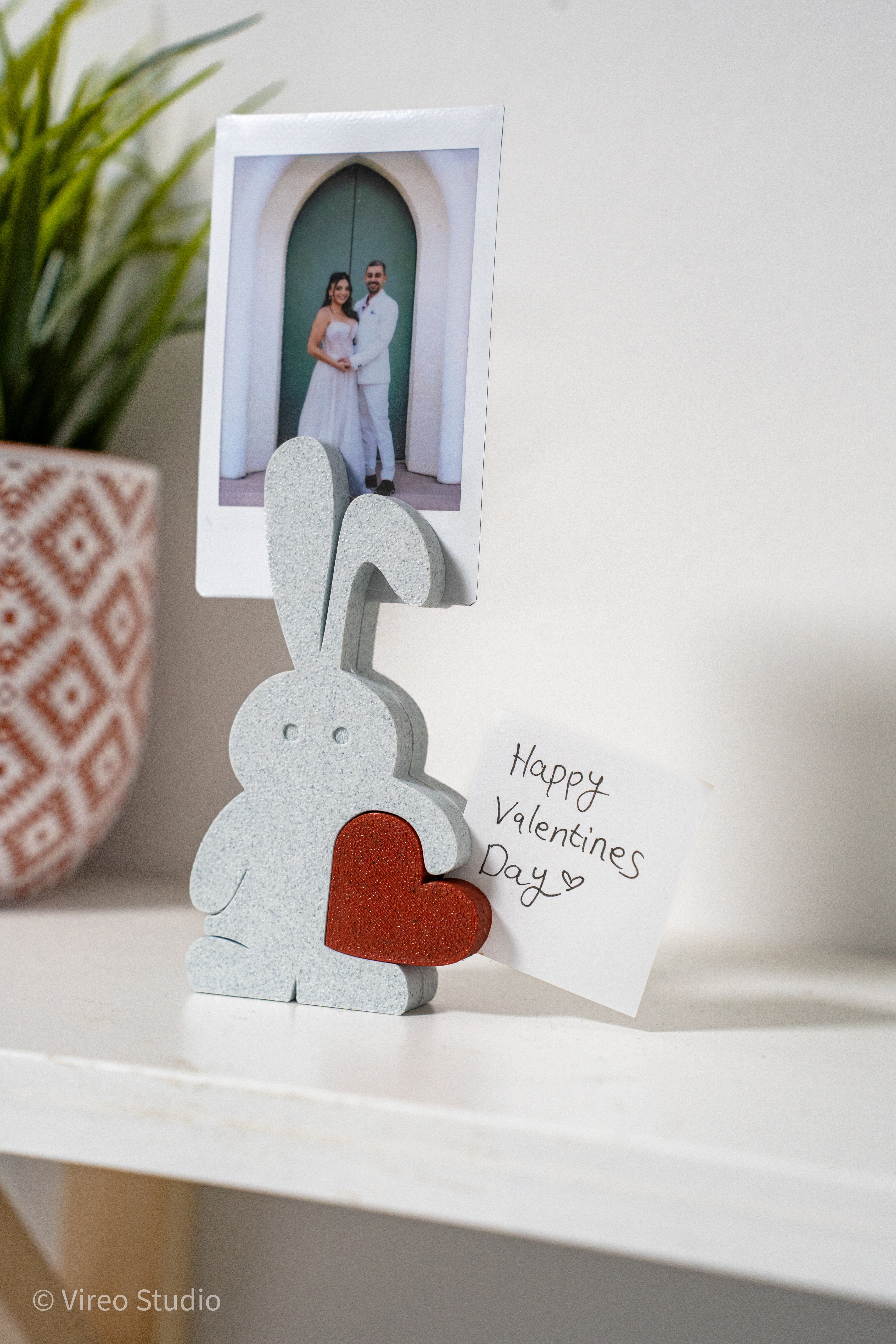 12 valebunny_magnetic_bunny_heart_valentine_display_fridge_magnets