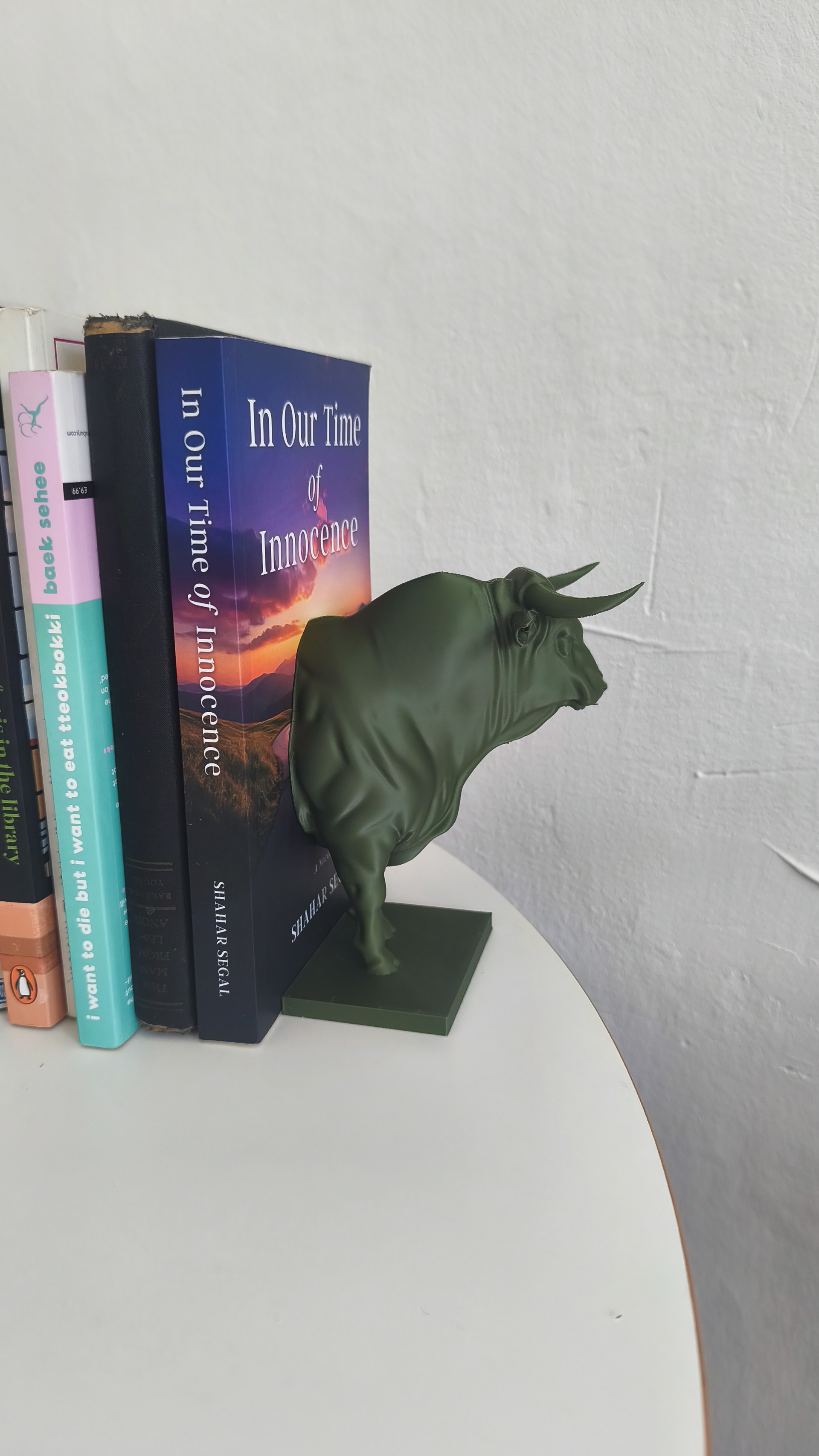 02 bull_bookends