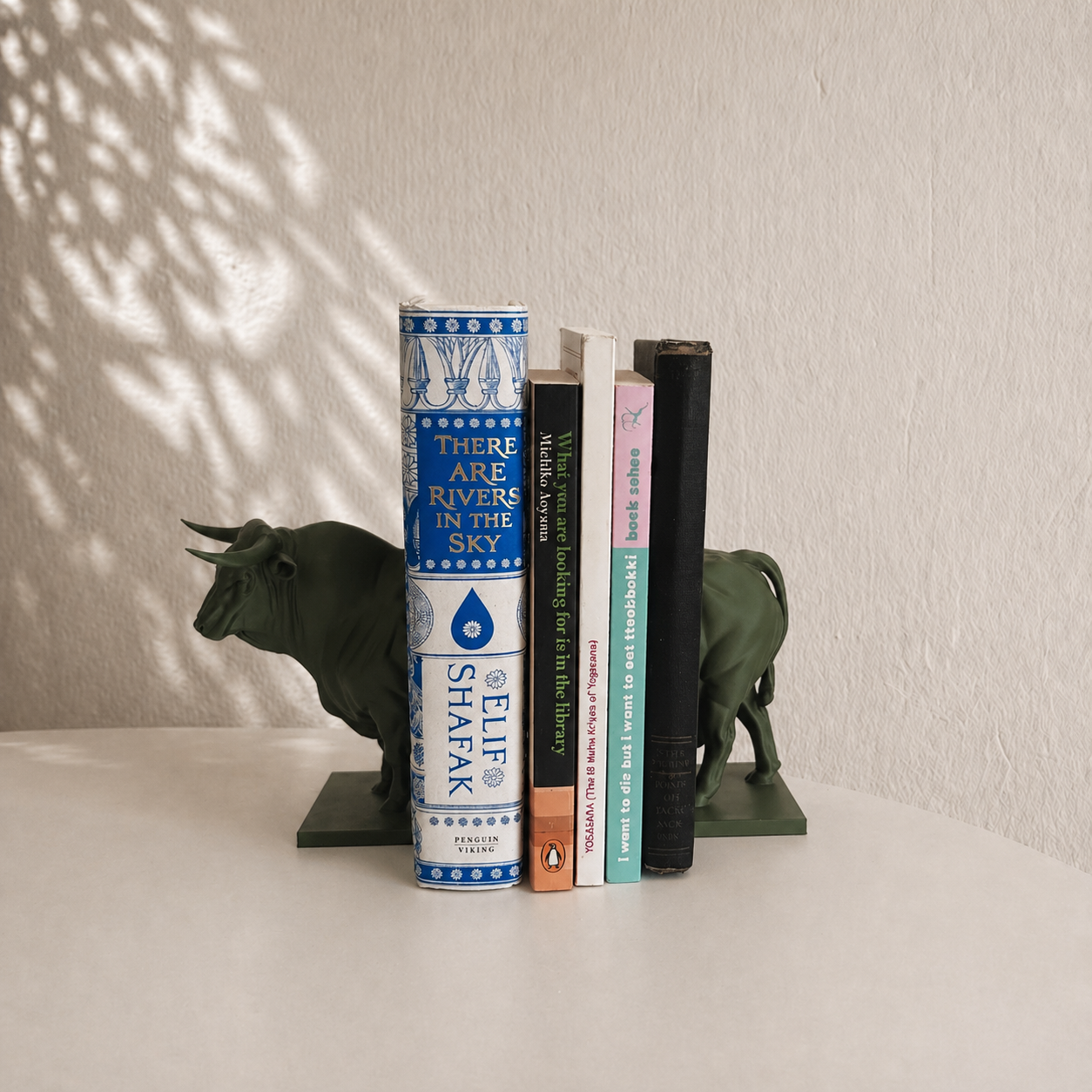 02 bull_bookends