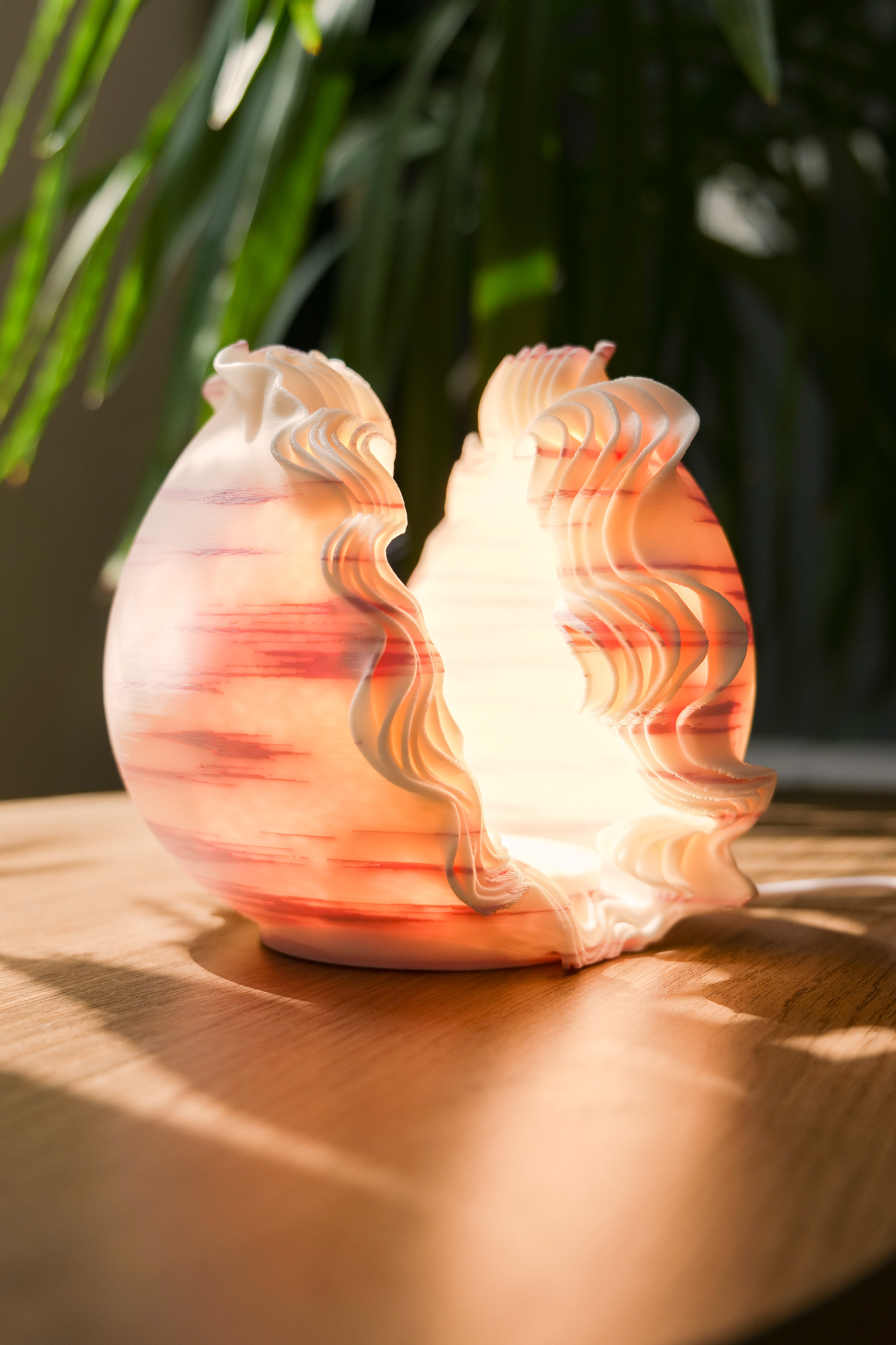 11 Ocean Petals Sculpted Mini Lamp