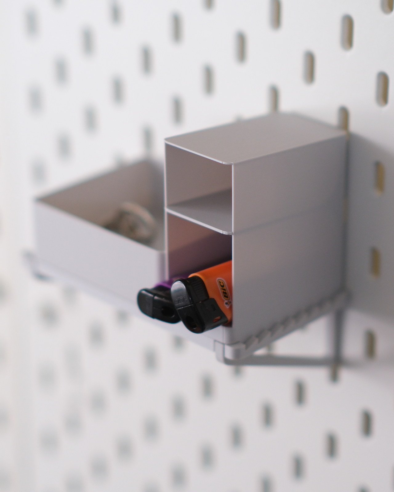 08 ikea_skadis_sliding_shelf_with_organizer_large