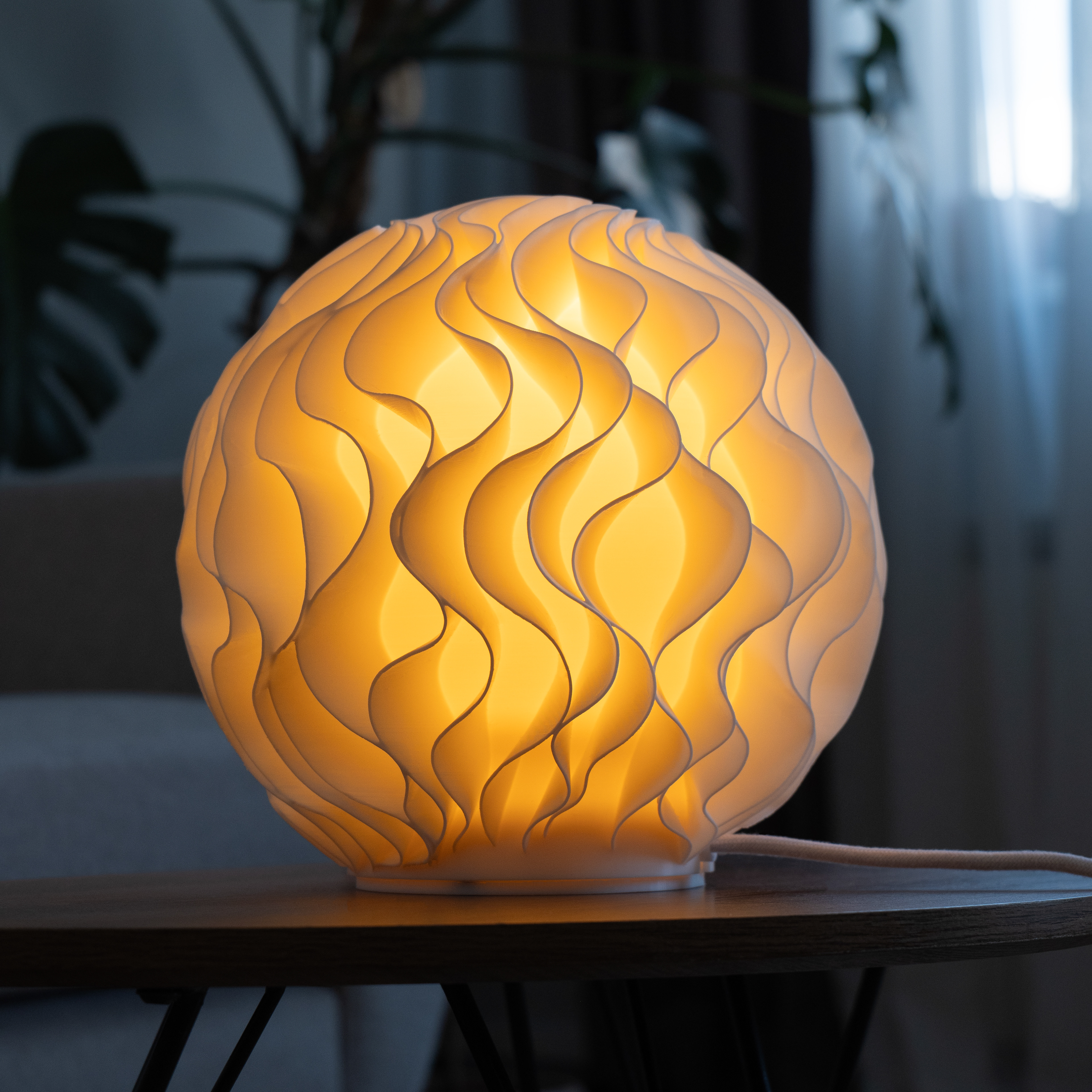 10 Growth Sculpted Lamp