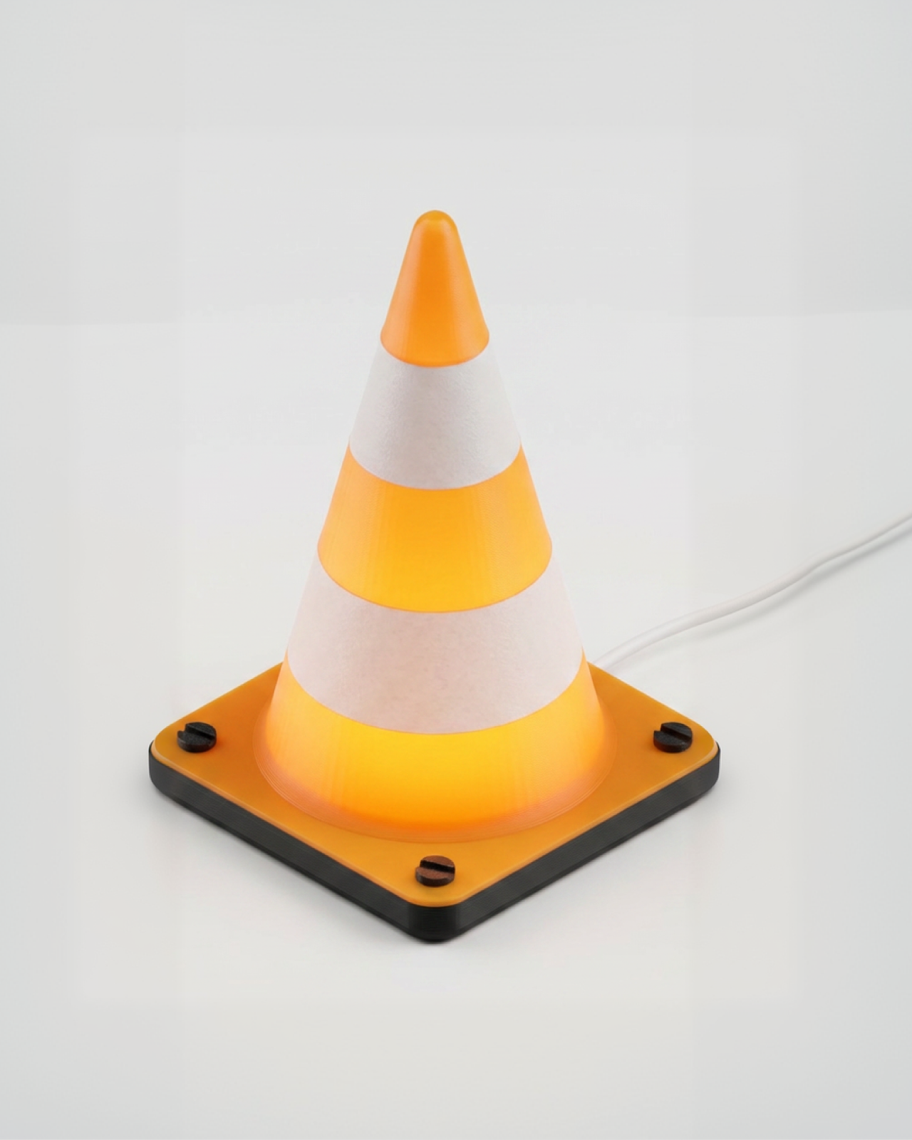 02 retro_traffic_cone_desk_light