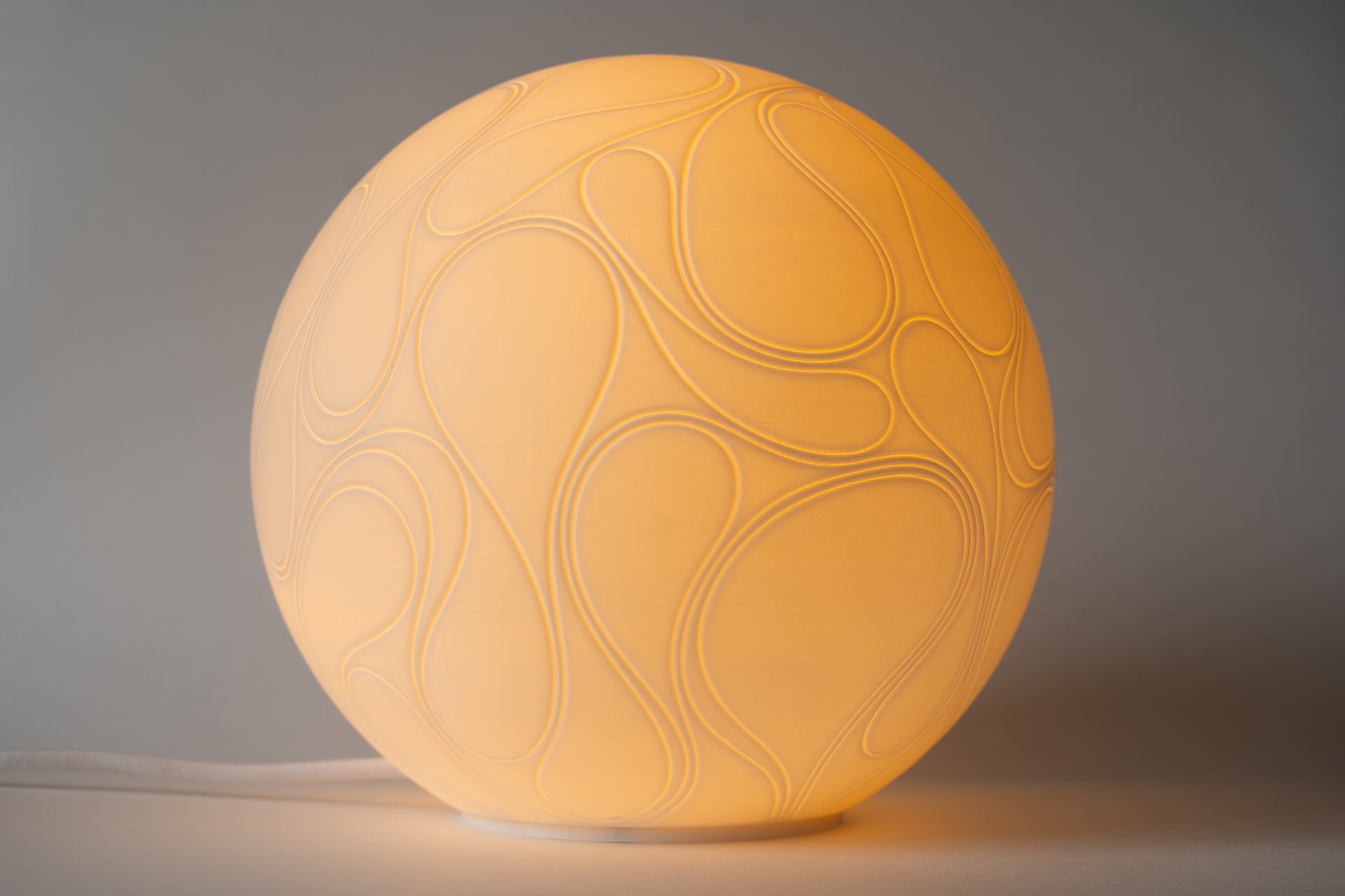 08 River Sculpted Lamp