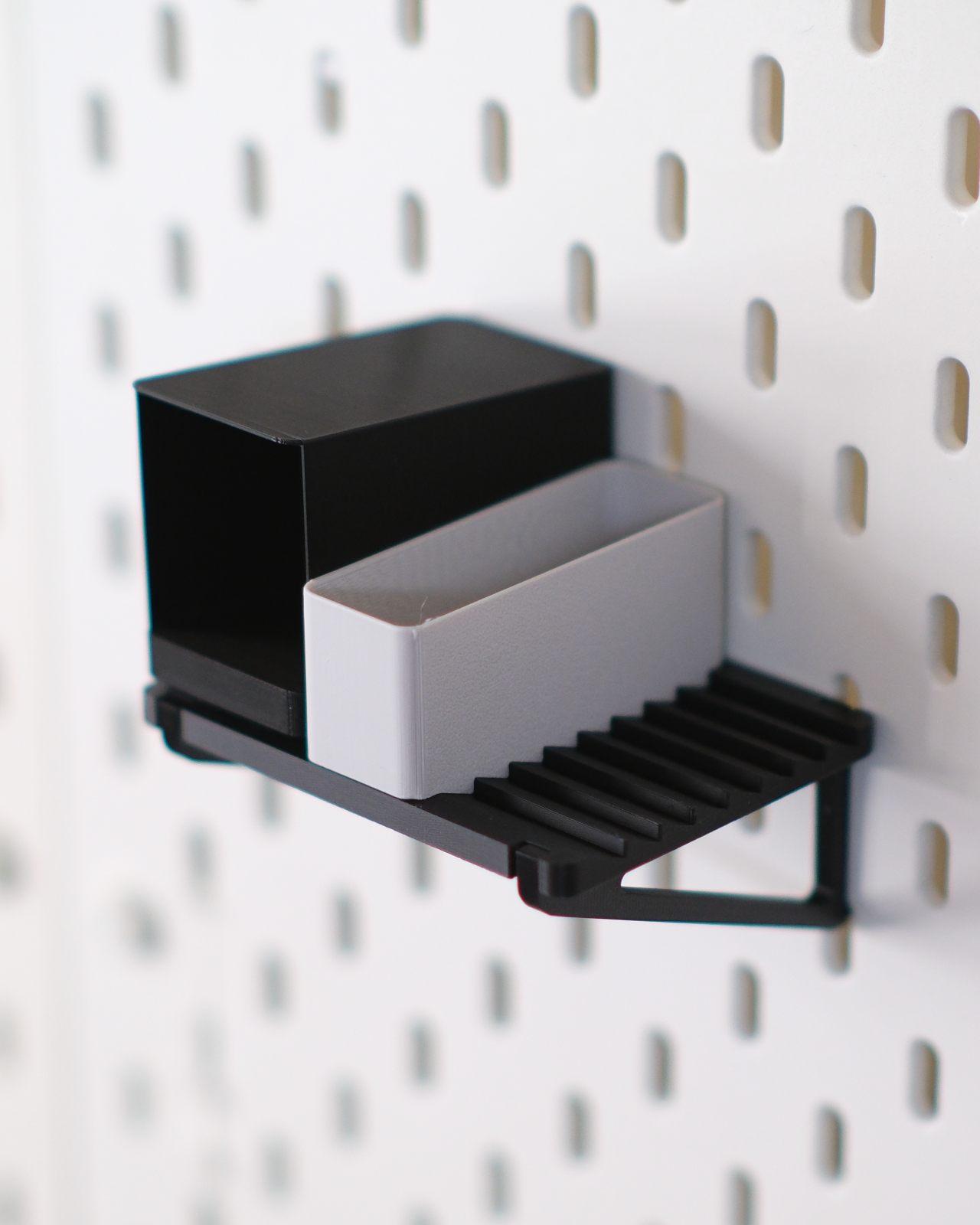 09 ikea_skadis_sliding_shelf_with_organizer_small