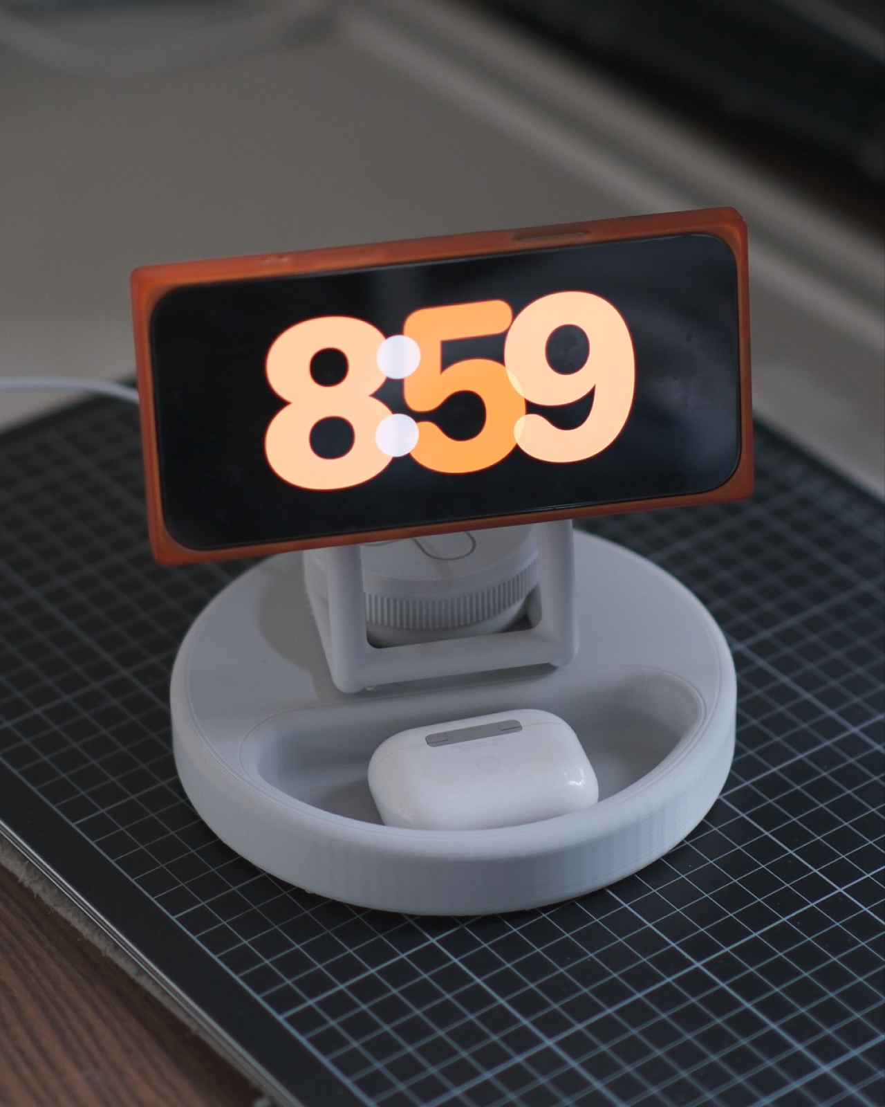 14 rotatable_magsafe_bedside_dock