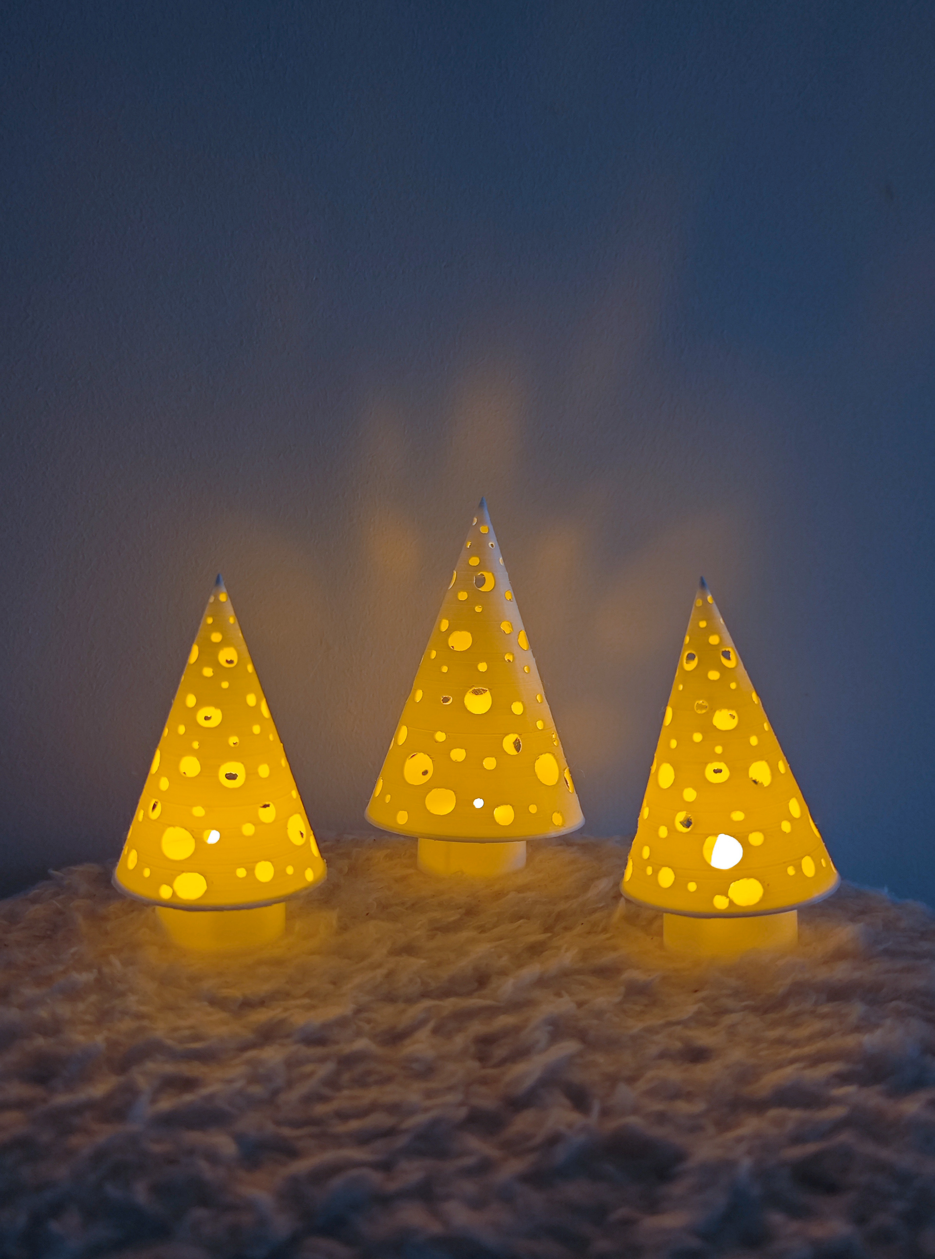 03 christmas_tree_candle_cone