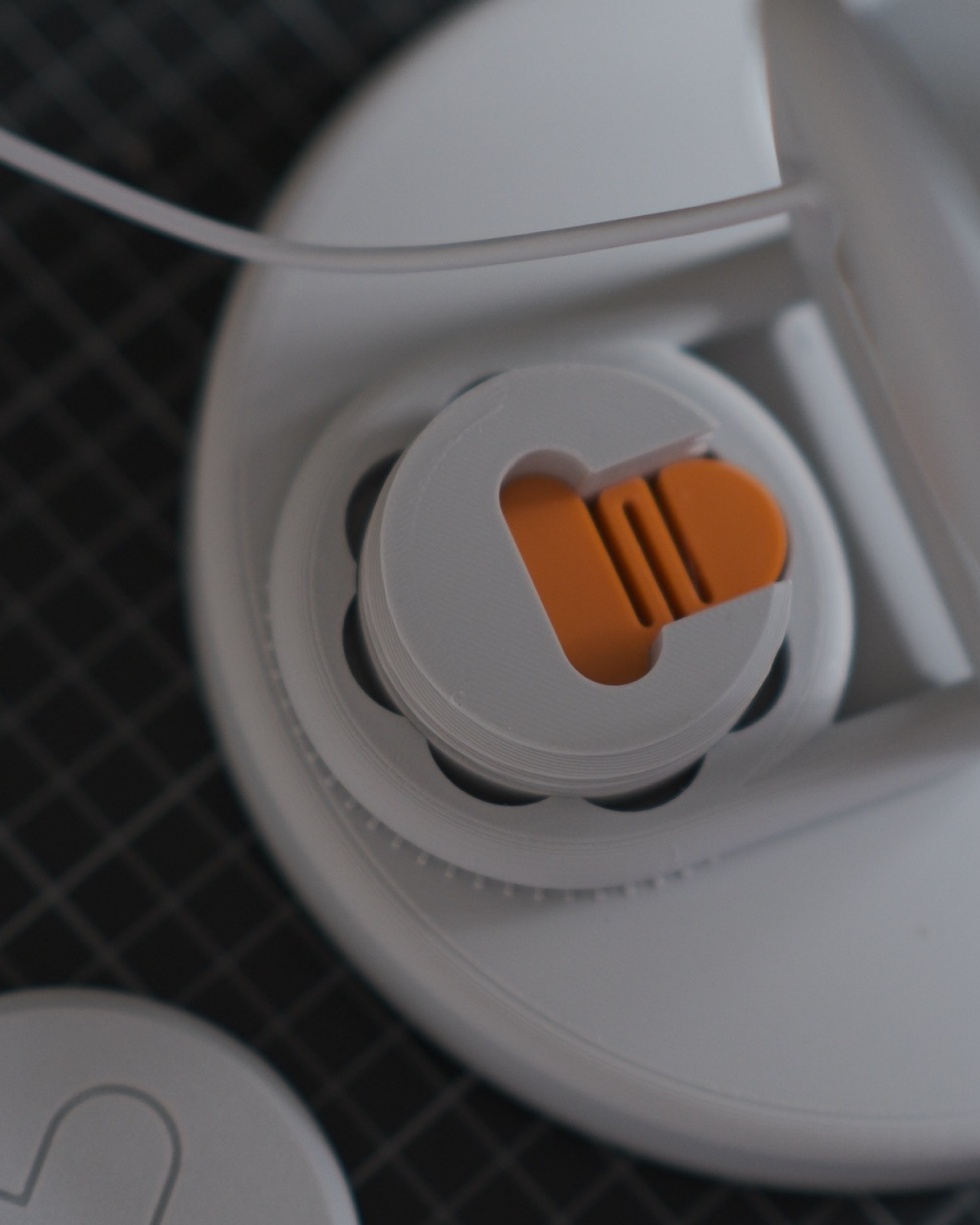 14 rotatable_magsafe_bedside_dock