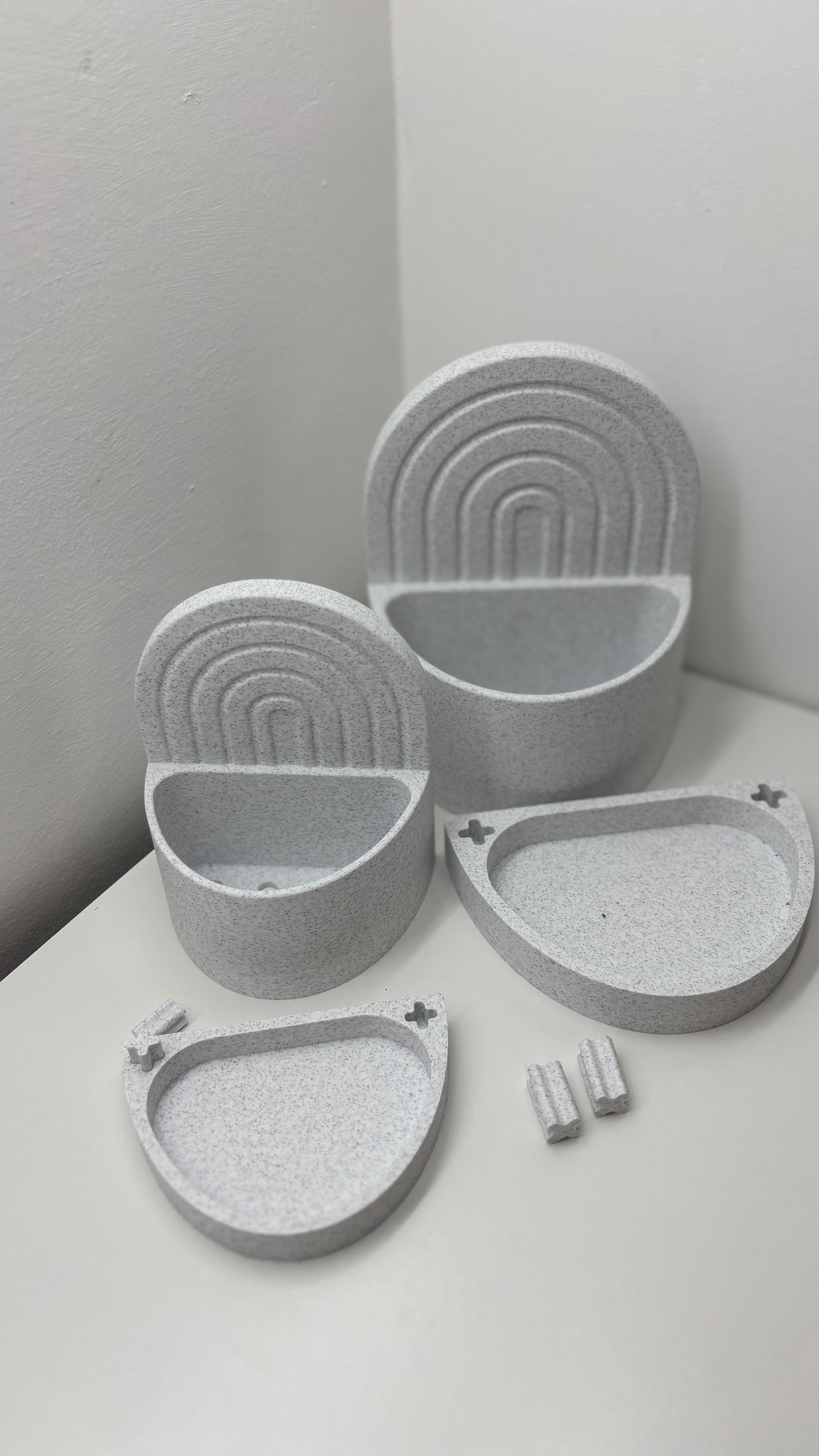 02 bookend_planter_with_water_reservoir